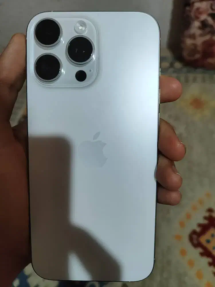 ایفون۱۶پرومکسzaaسفید درحدنو|موبایل|اصفهان, شهریار|دیوار