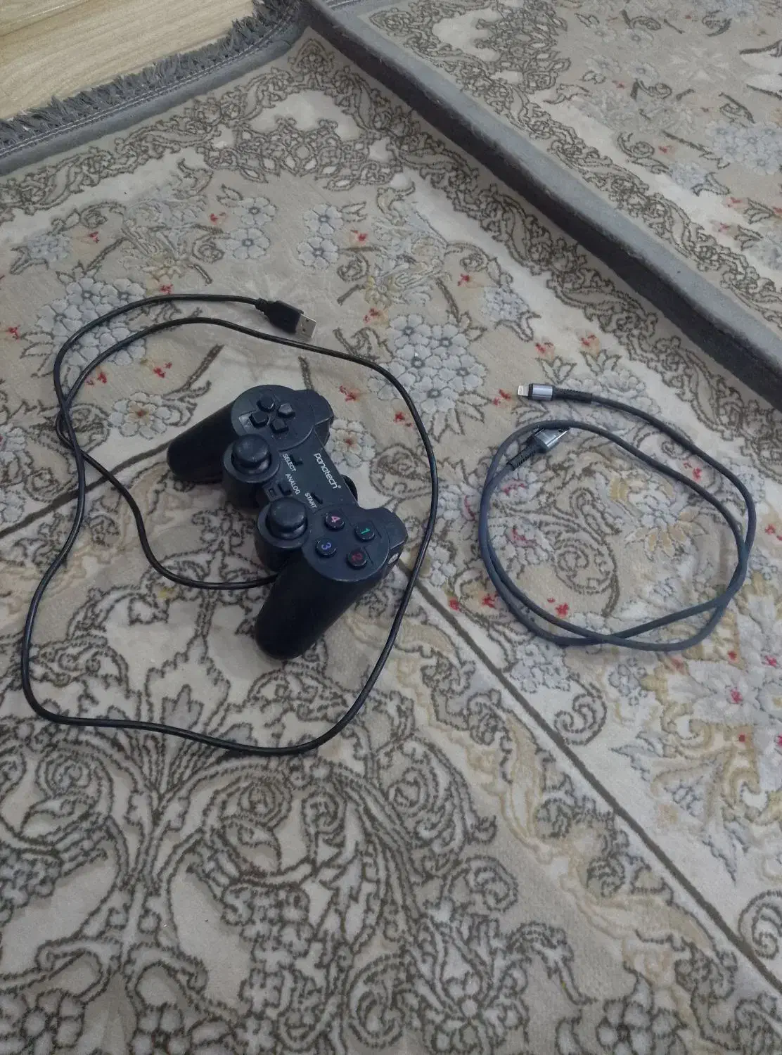 دسته بازی کامپیوتر و شارژر آیفون|کنسول، بازی ویدئویی و آنلاین|ورامین, ورامین|دیوار