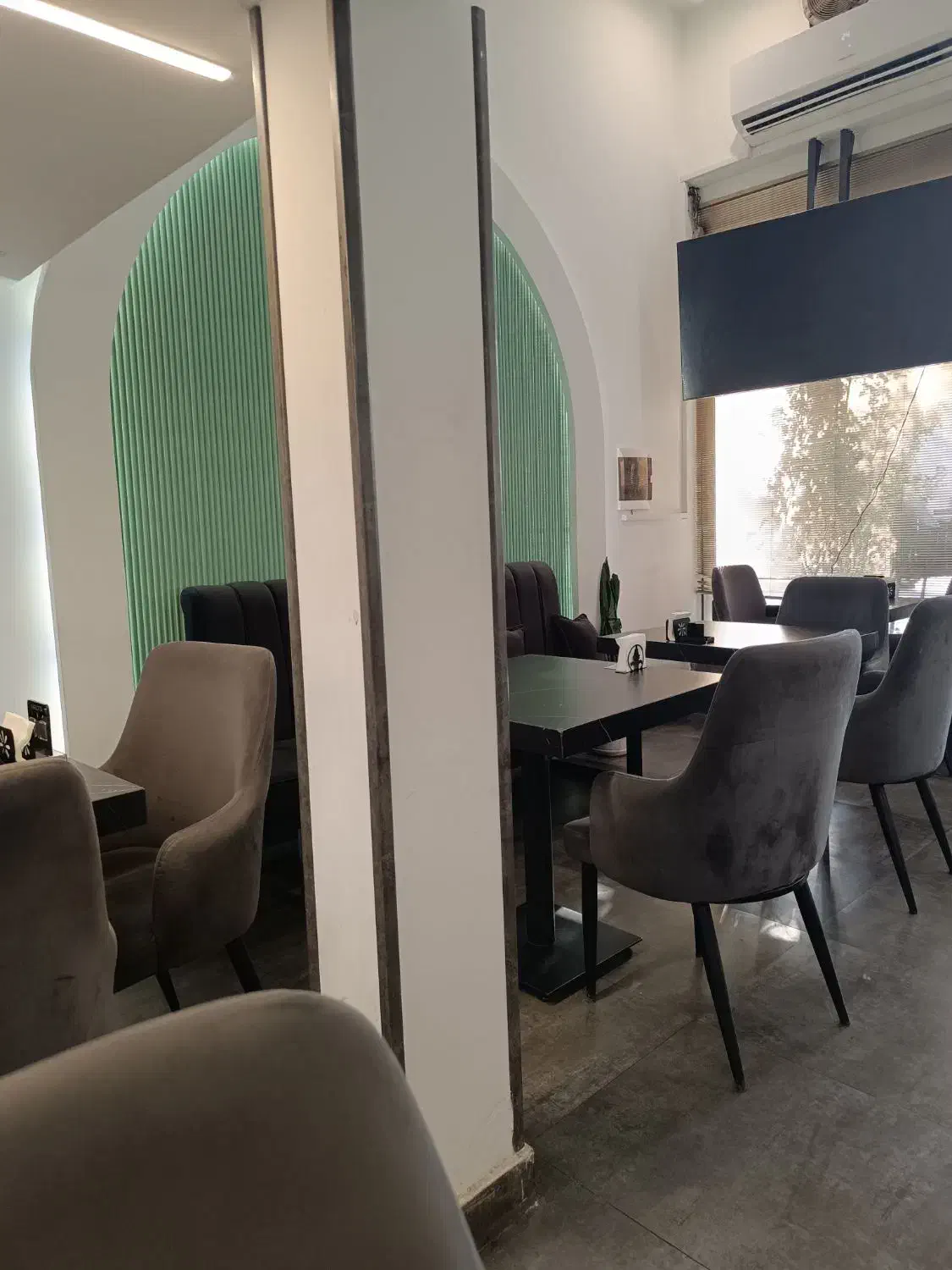 کارگر ساده کافه شهرک امید|استخدام خدمات فروشگاه و رستوران|تهران, شهرک امید|دیوار