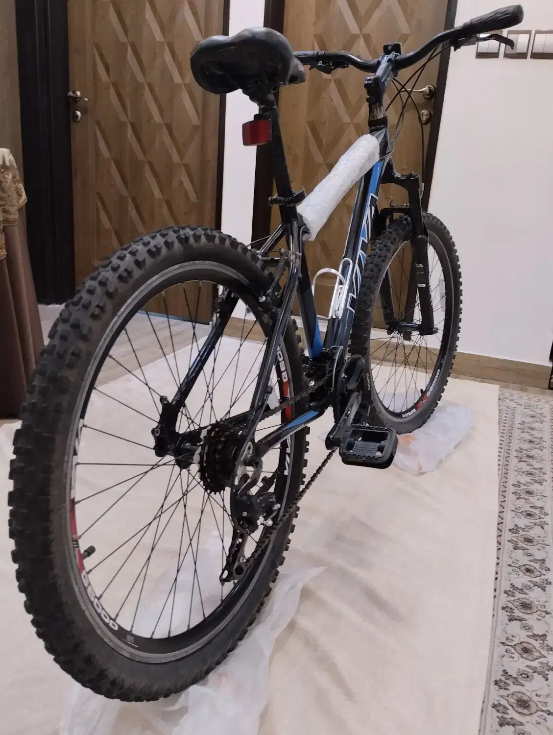 دوچرخه ویوا آلومینیومی اصل تایوان حک شده روی بدنه|دوچرخه، اسکیت، اسکوتر|رشت, منظریه|دیوار