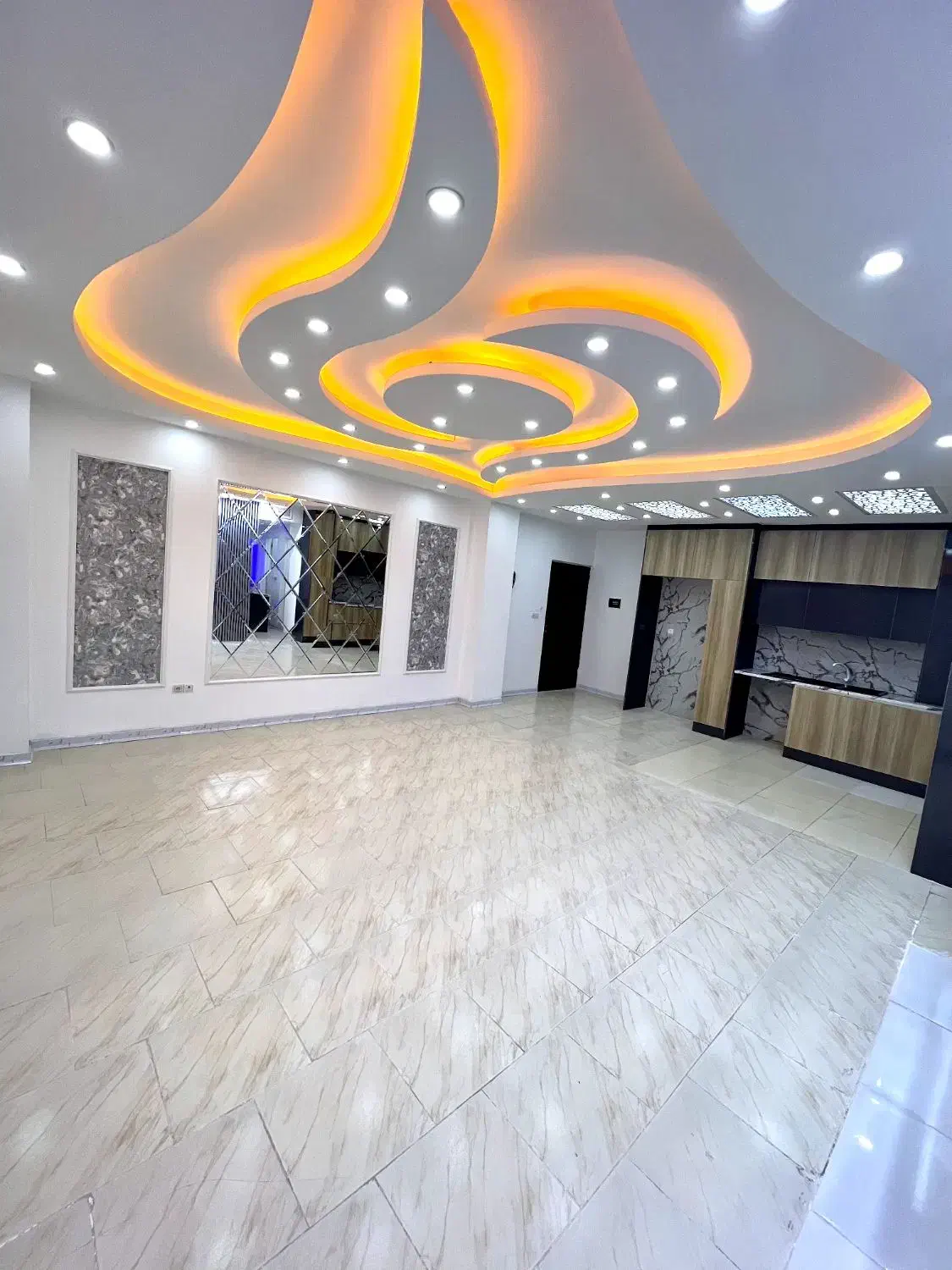 آپارتمان ۱۰۲m/فول اکازیون/بانو پسند/پذیرایی بزرگ|فروش آپارتمان|پرند, فاز ۲|دیوار