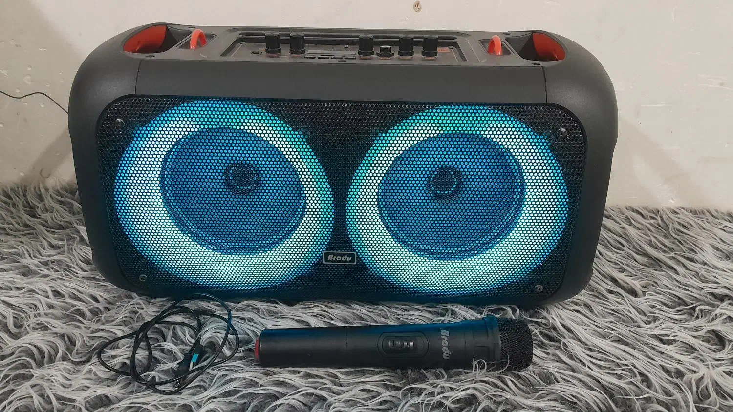 اسپیکر همراه با میکروفون|پخش‌کننده همراه|دزفول, |دیوار