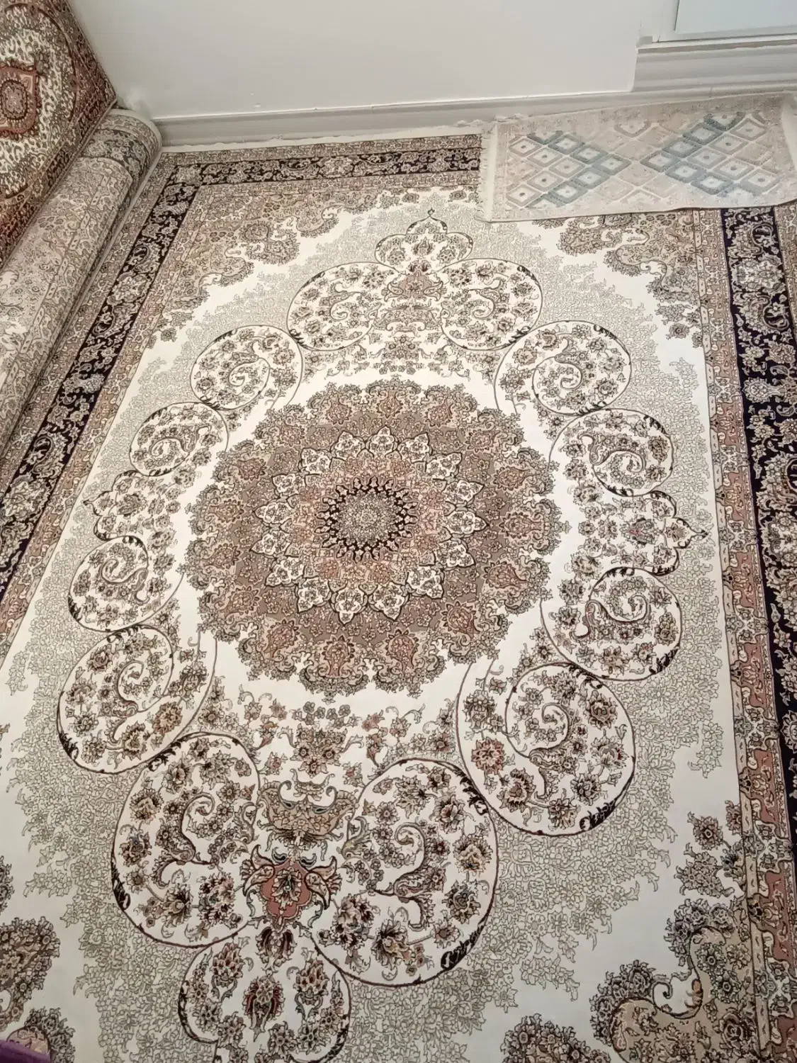 فرش 700شانه|فرش|اراک, |دیوار