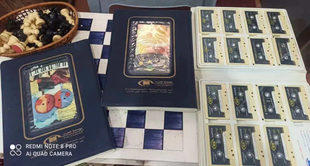 نوار اورجینال کاست انگلیسی مجموعه نصرت|کلکسیون اشیاء عتیقه|شوش, |دیوار