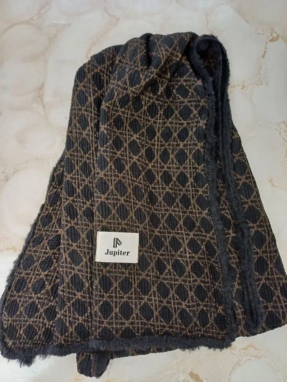 شال دور خز دار دو رو پاییزه|لباس|ارومیه, |دیوار