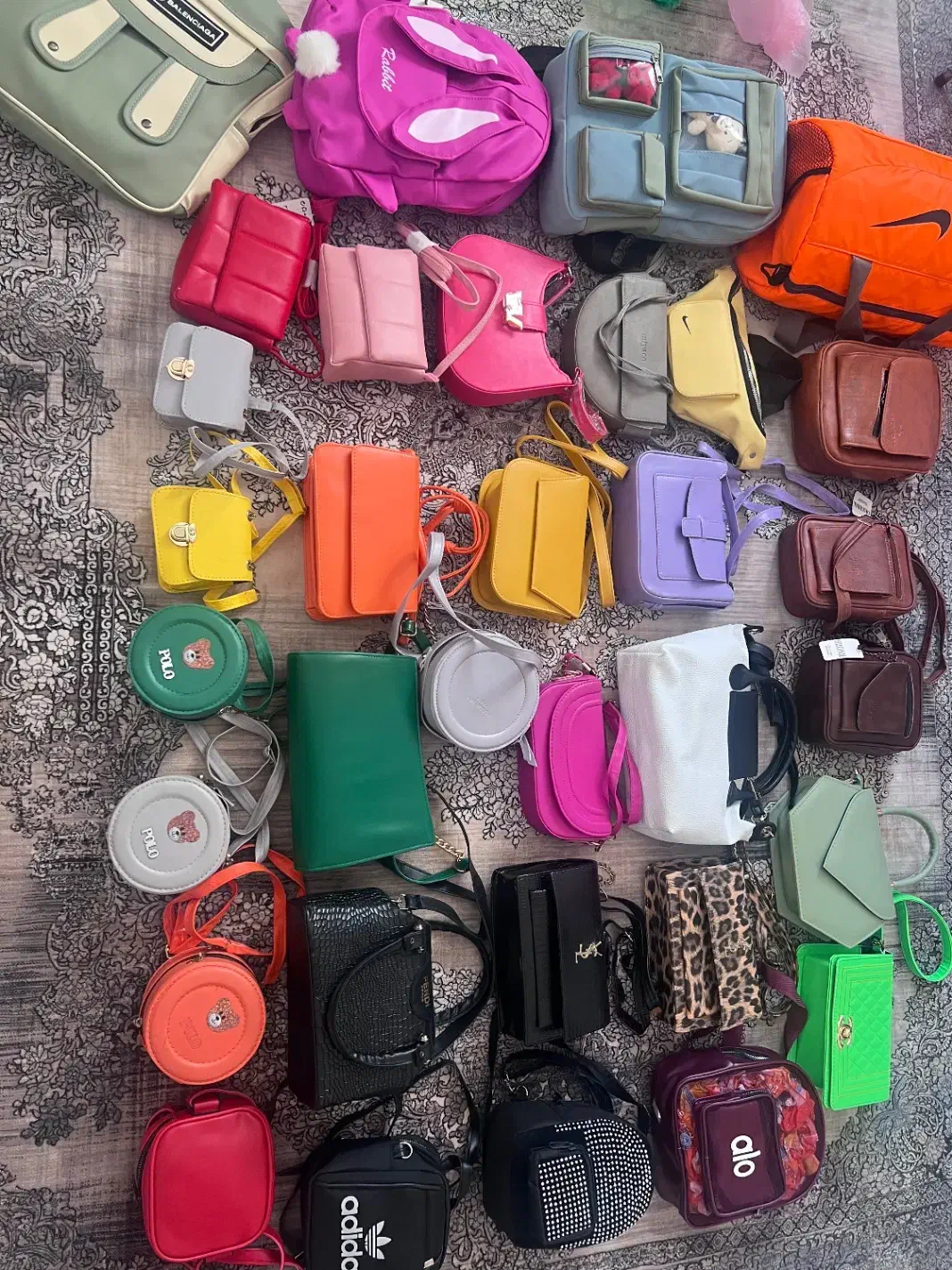 فروش تعدادی کیف|کیف، کفش، کمربند|رشت, توشیبا|دیوار