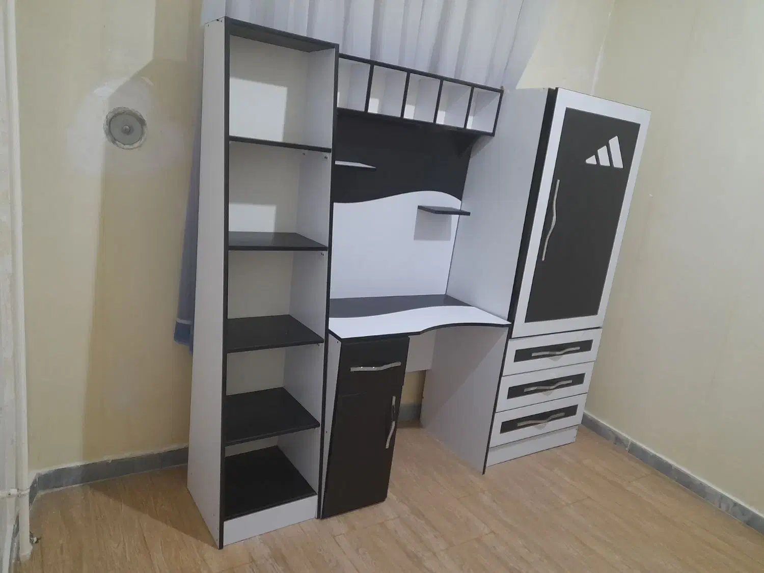 کمد|جاکفشی، کمد، دراور|لنگرود, |دیوار