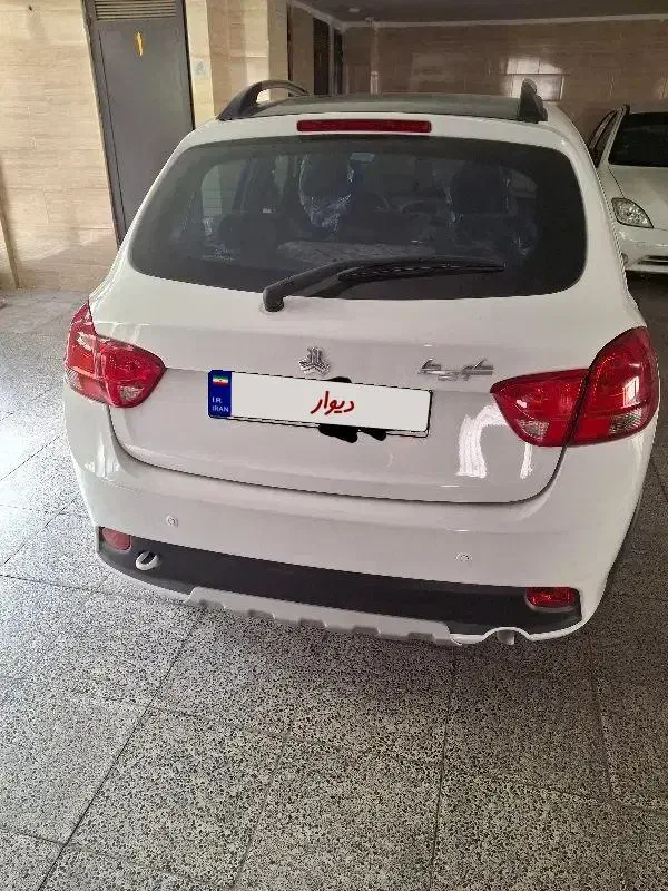 کوئیک GXR1402 صفر خشک سفید سقف مشکی|خودرو سواری و وانت|فلاورجان, |دیوار