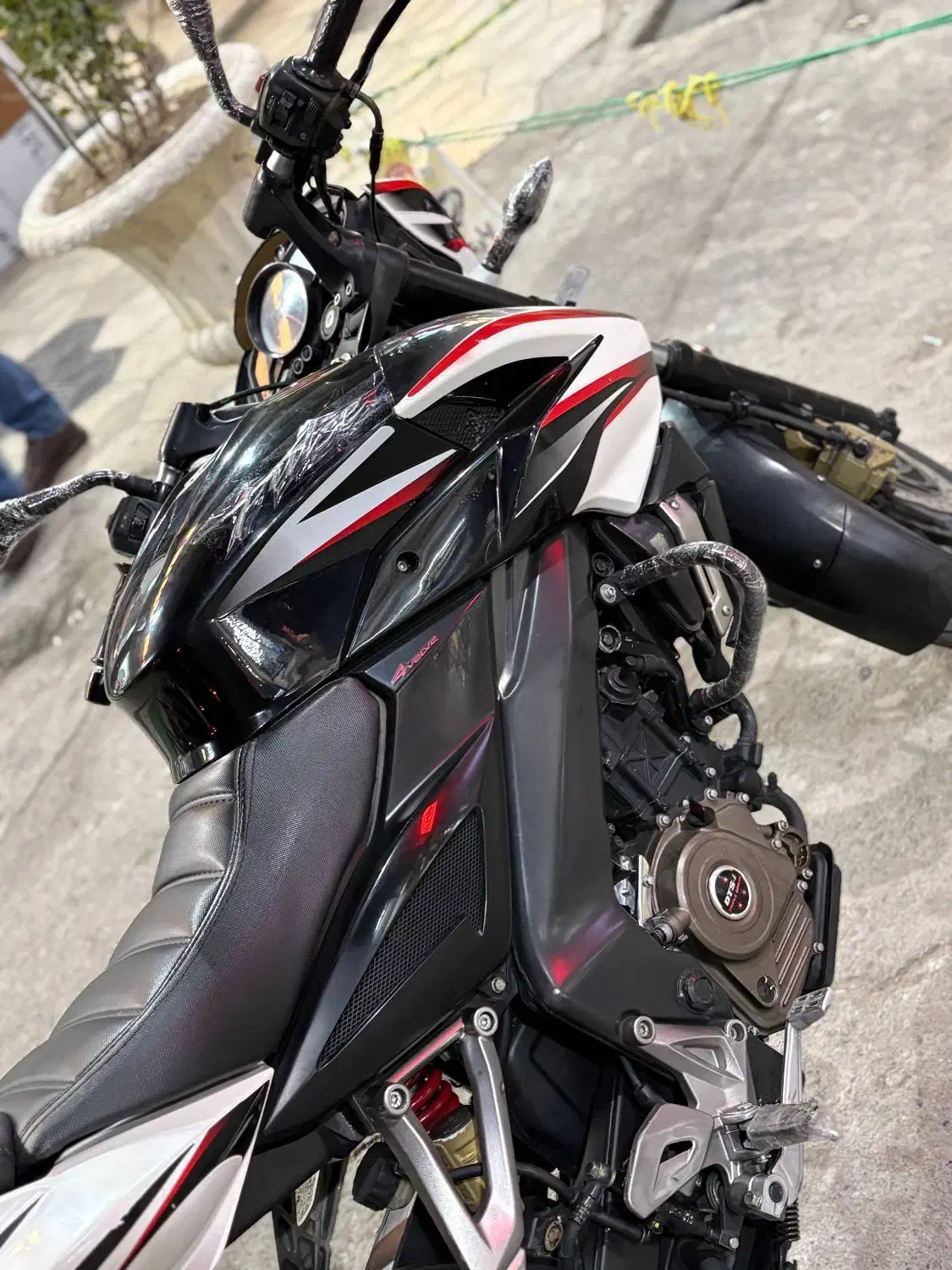 Ns200|موتورسیکلت|پردیس, فاز ۸|دیوار