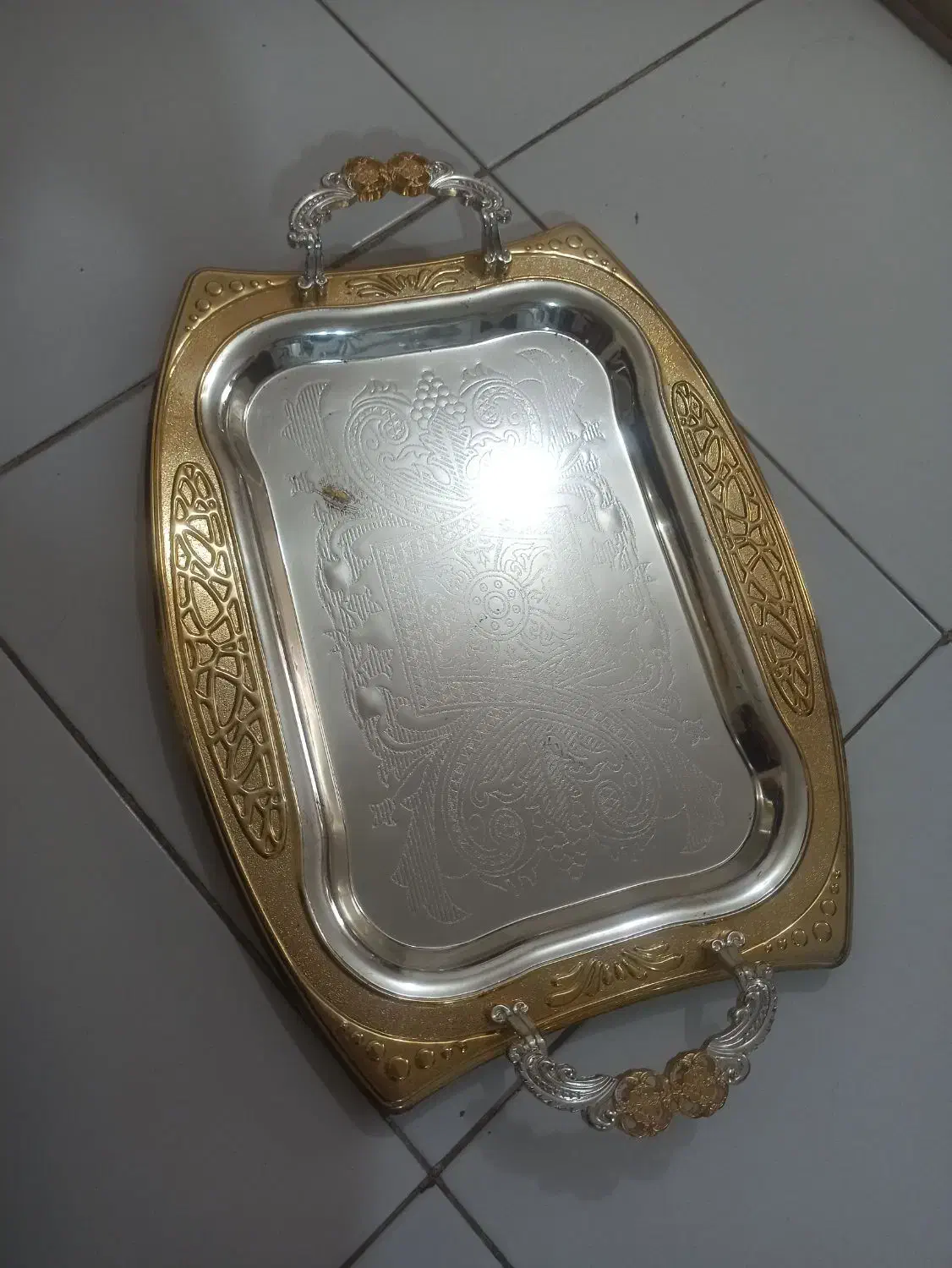 سینی بزرگ|ظروف سرو و پذیرایی|گرگان, |دیوار