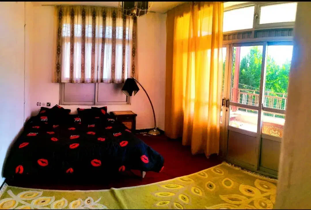 اجاره سوئیت در باغبهادران باغبادران باغ بهادران|اجارهٔ کوتاه‌مدت ویلا و باغ|اصفهان, باغ دریاچه|دیوار