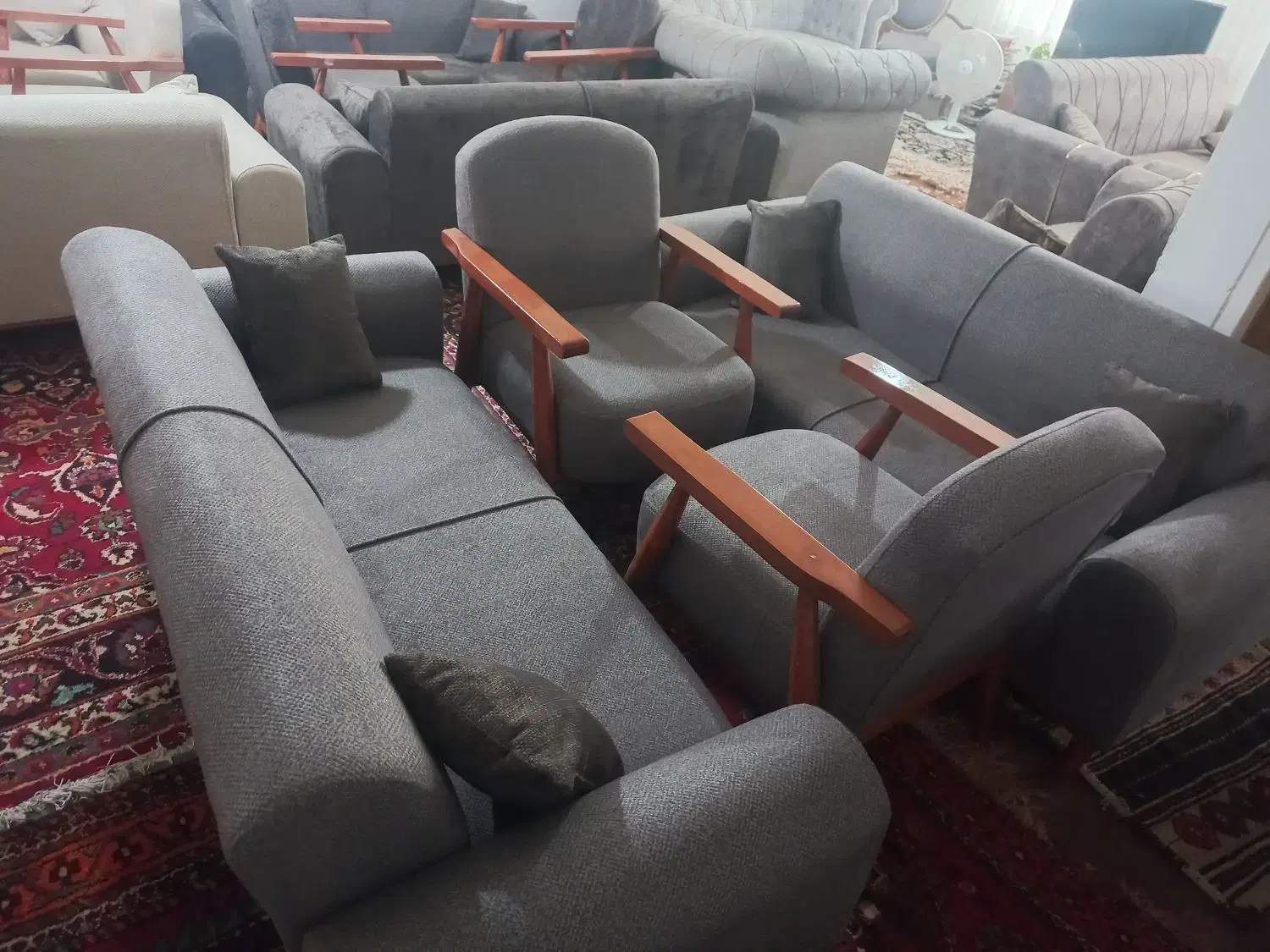 مبل به قیمت تولیدی مناسب جهیزیه|مبلمان خانگی و میز عسلی|قوچان, |دیوار