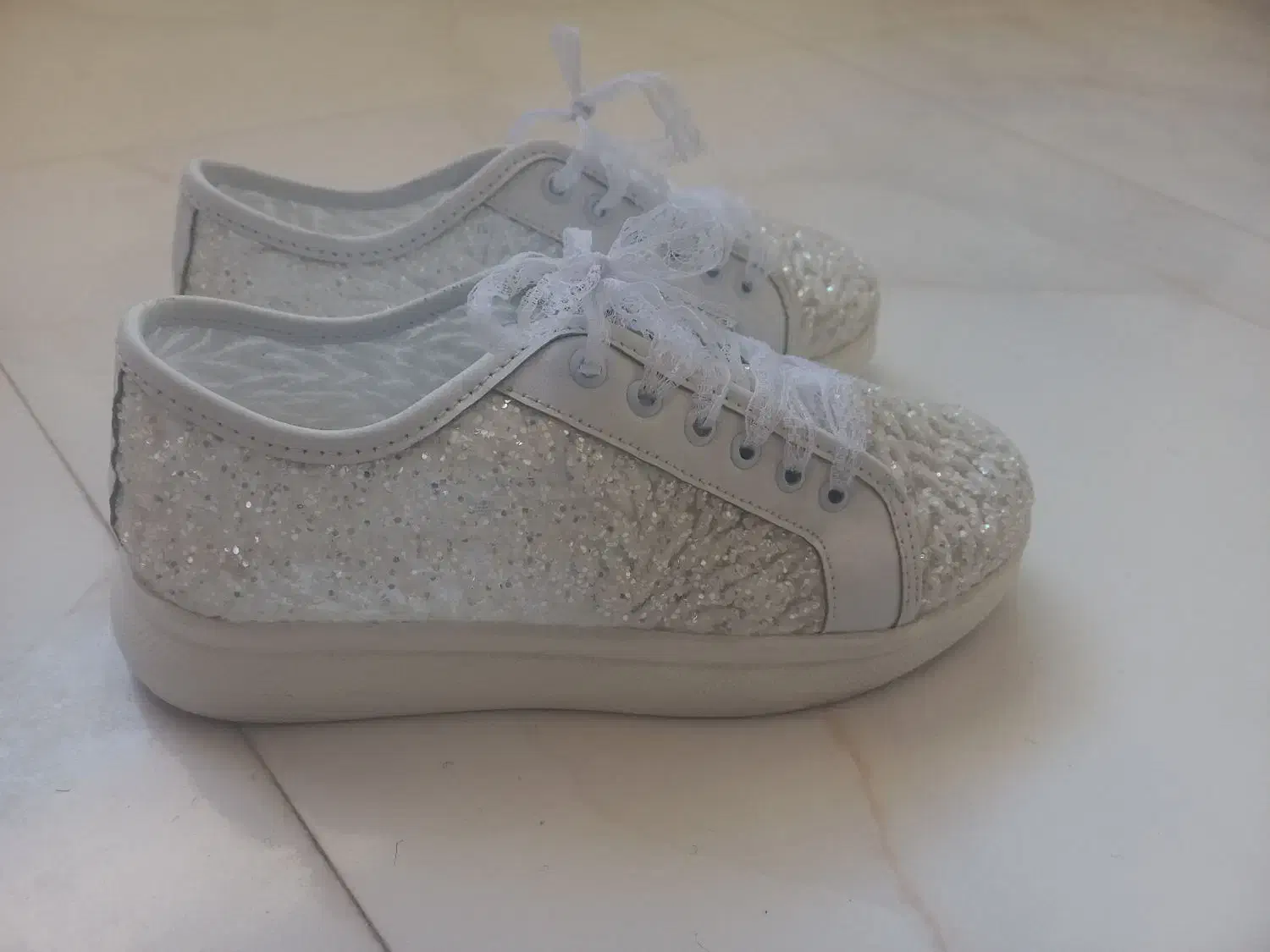 اجاره لباس عروس با تمامی وسایل|لباس|شاهرود, |دیوار