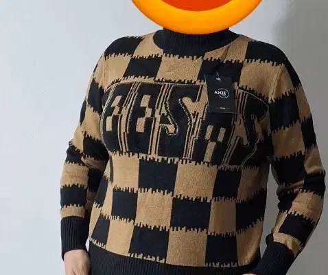 بافت زنانه|لباس|مشهد, سجادیه|دیوار