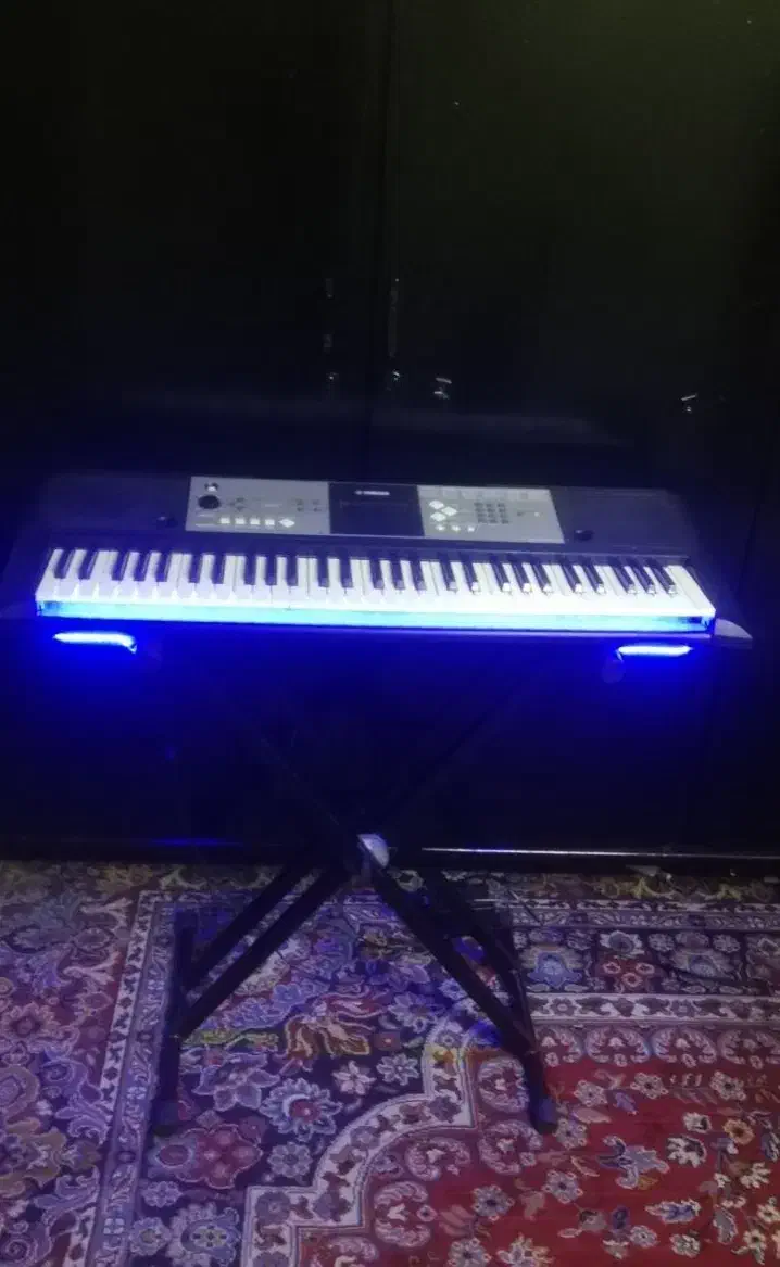 فوری کیبورد یاماها E233 کاملا سالم وتمیز|پیانو، کیبورد، آکاردئون|رفسنجان, |دیوار