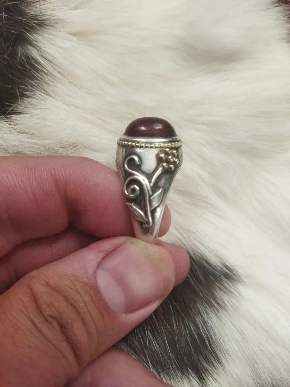 انگشتر شیروخورشید1346|کلکسیون اشیاء عتیقه|همدان, |دیوار