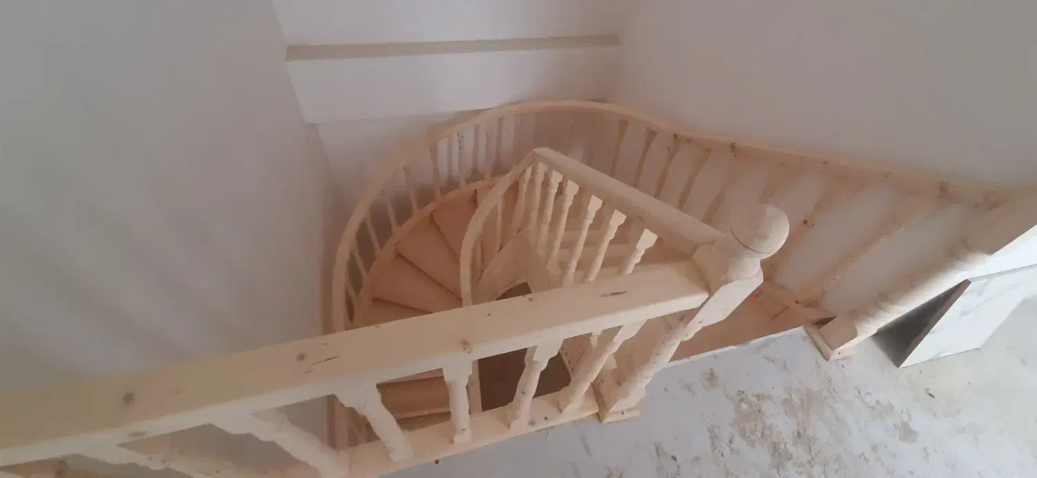 ساخت و اجرای راه پله چوبی|خدمات پیشه و مهارت|قائم‌شهر, |دیوار