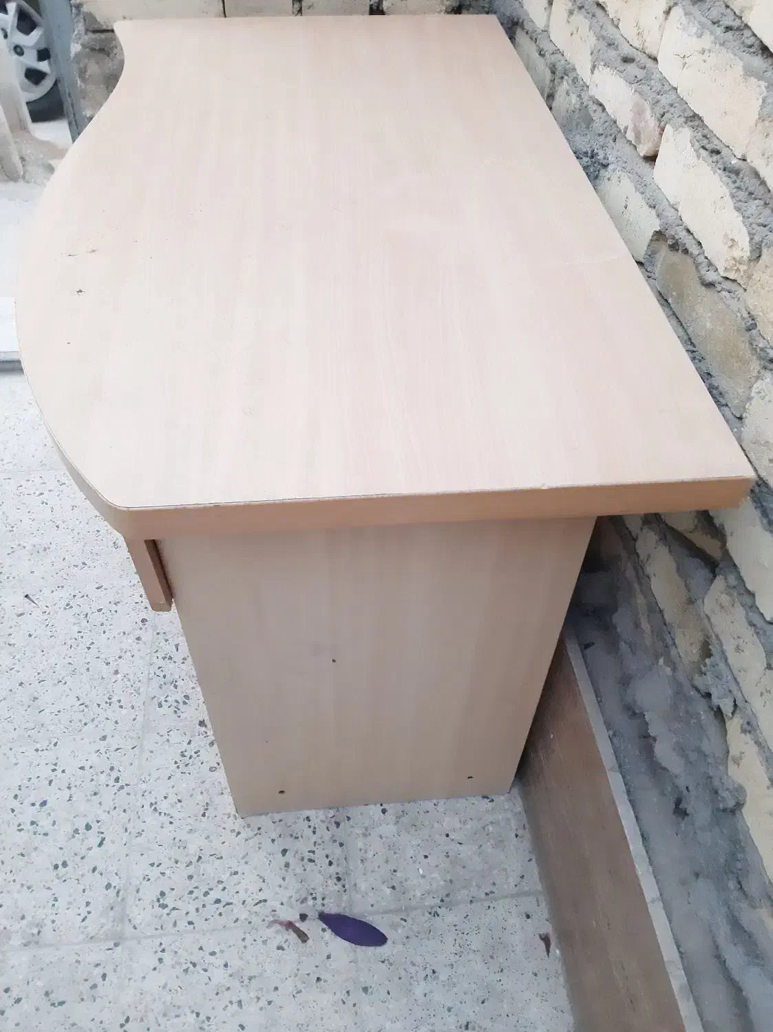 میز کامپیوتر کرم|میز تحریر و کامپیوتر|یزد, |دیوار