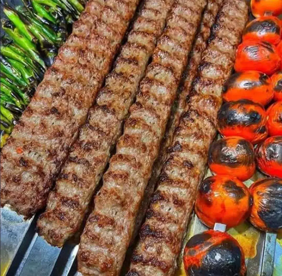 کوبیده زن وکباب پز|استخدام خدمات فروشگاه و رستوران|گنبد کاووس, |دیوار