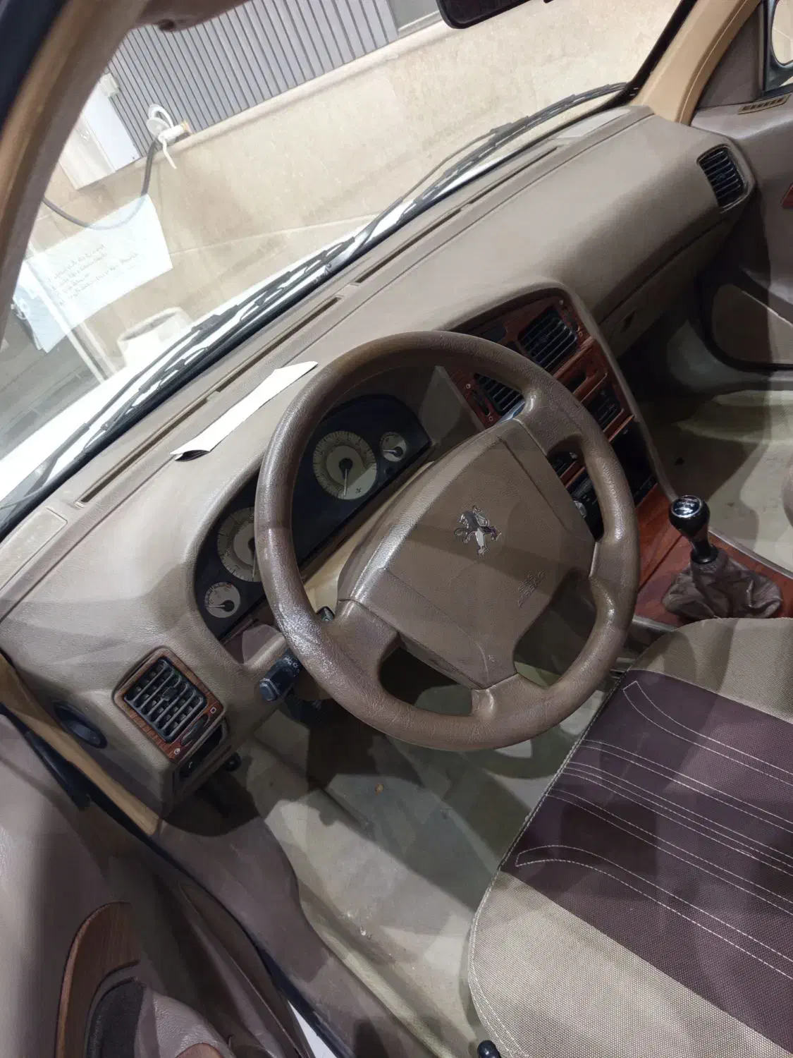 پژو پارس سفید ۹۲ مدلtu5|خودرو سواری و وانت|سبزوار, سیادتی|دیوار