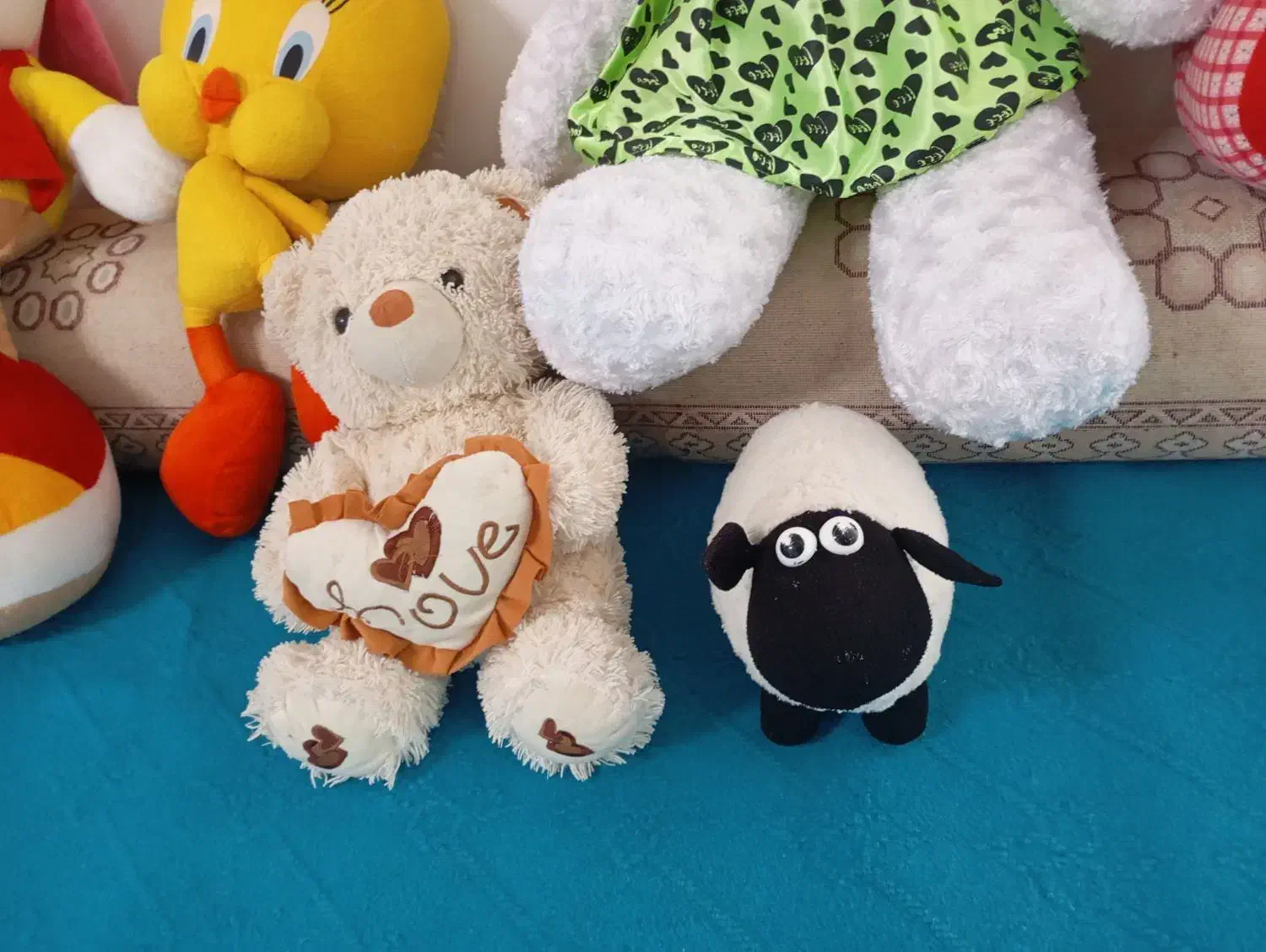 عروسک|اسباببازی|کوه چنار, |دیوار