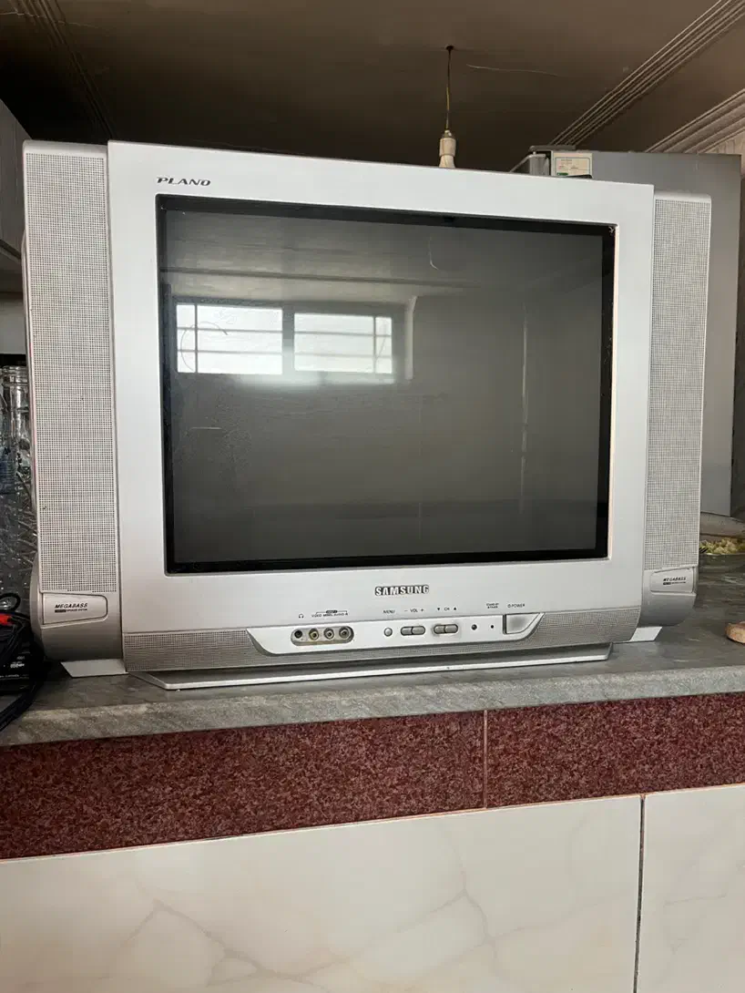 تلویزیون کاملا سالم|تلویزیون و پروژکتور|کرمان, |دیوار