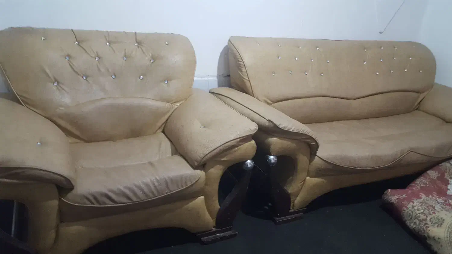 مبل راحتی|مبلمان خانگی و میز عسلی|علی‌آباد کتول, |دیوار