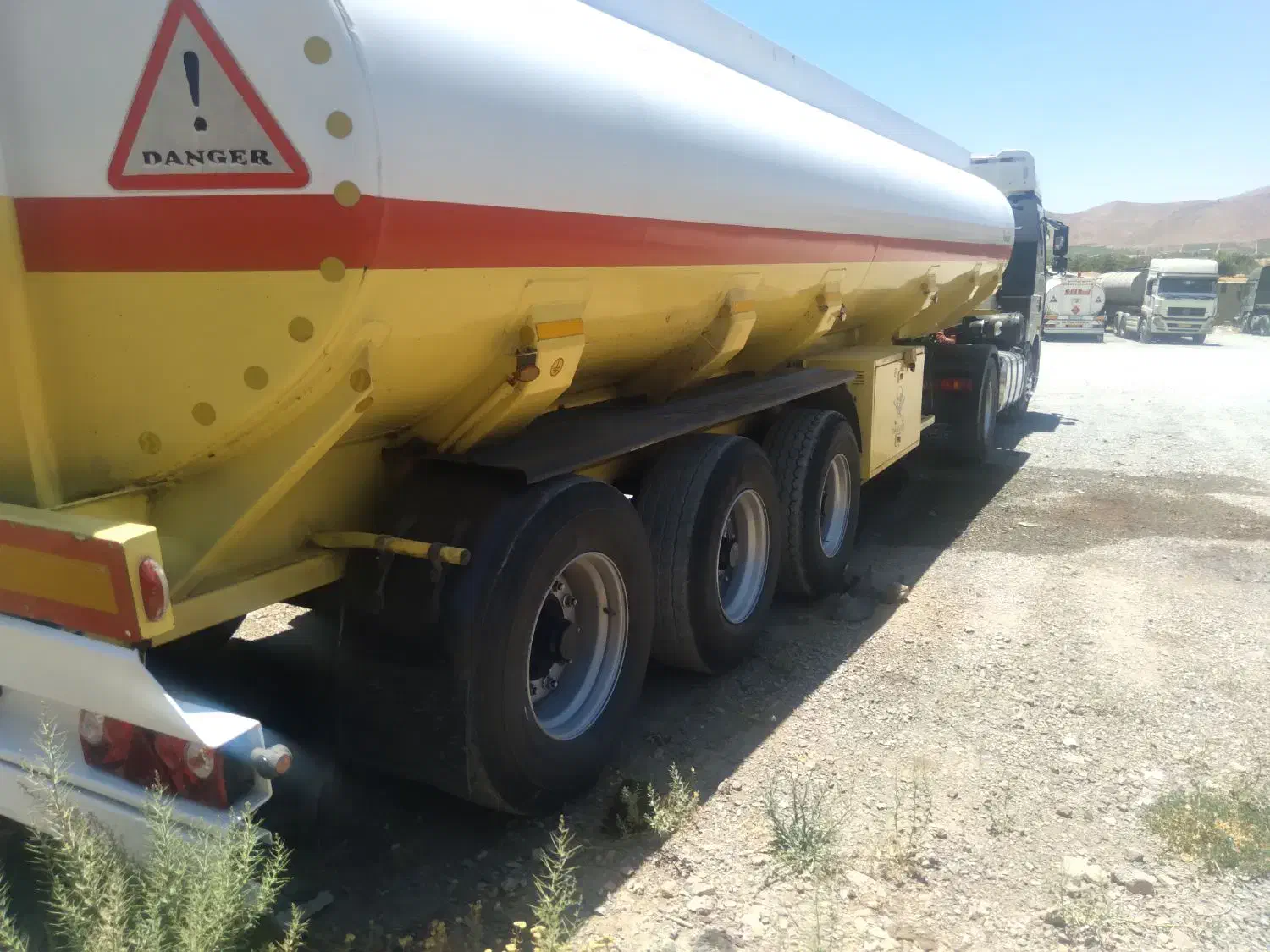 تانکر سه محور ماموت چهار مواد|قطعات یدکی و لوازم جانبی|تیران, |دیوار