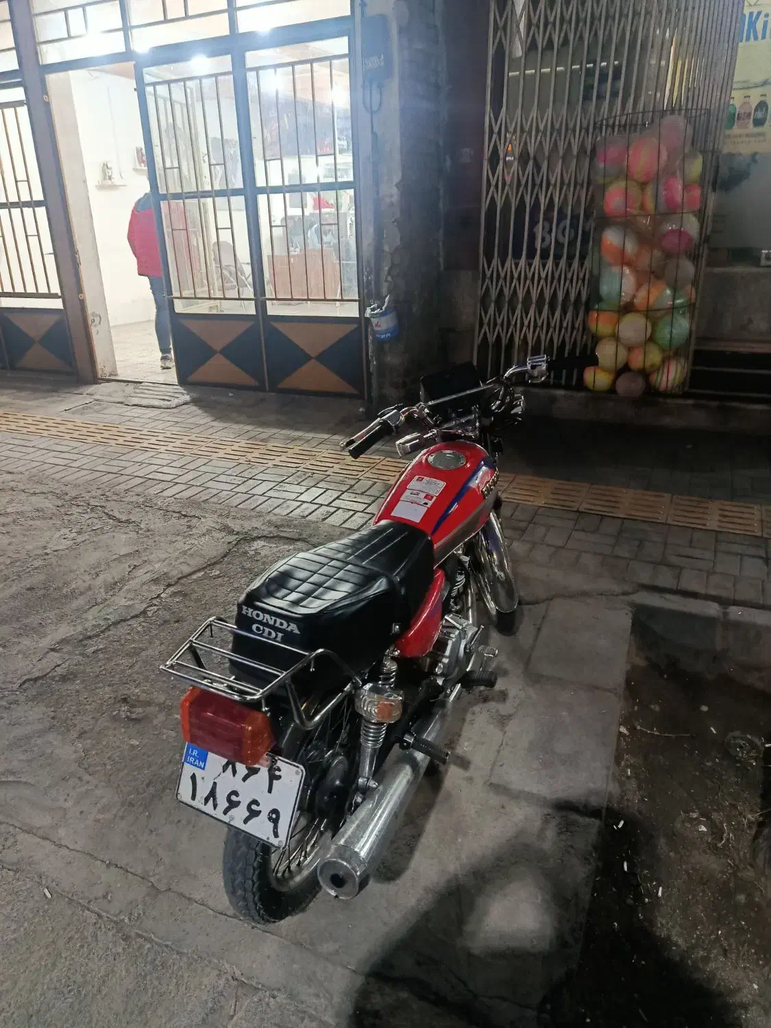 هوندا 125|موتورسیکلت|اصفهان, کوی گلزار|دیوار