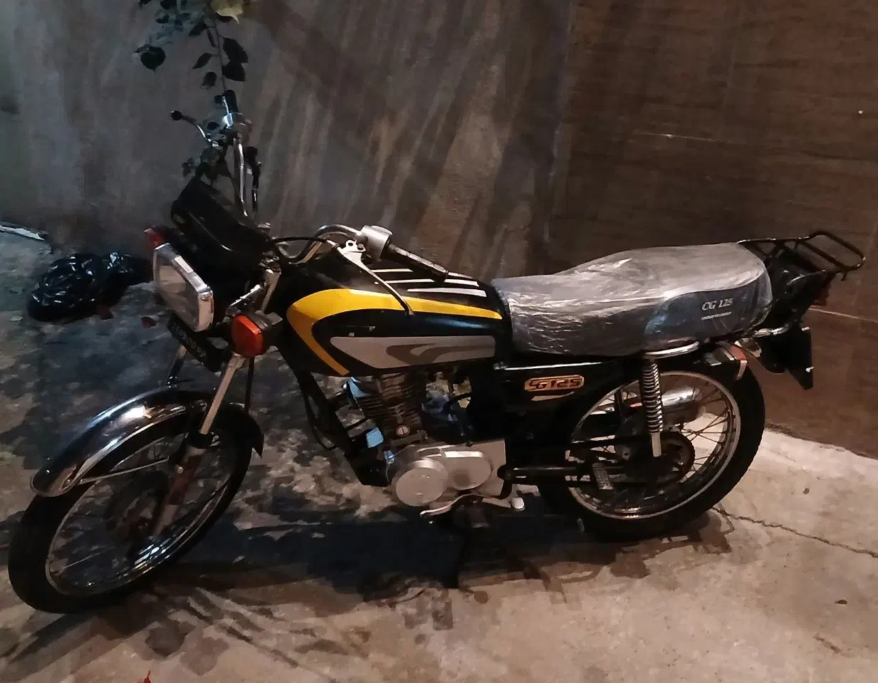 هونداهای ۱۲۵ سالم و تمیز با برگه‌مزایده|موتورسیکلت|رشت, شهرک صبا|دیوار