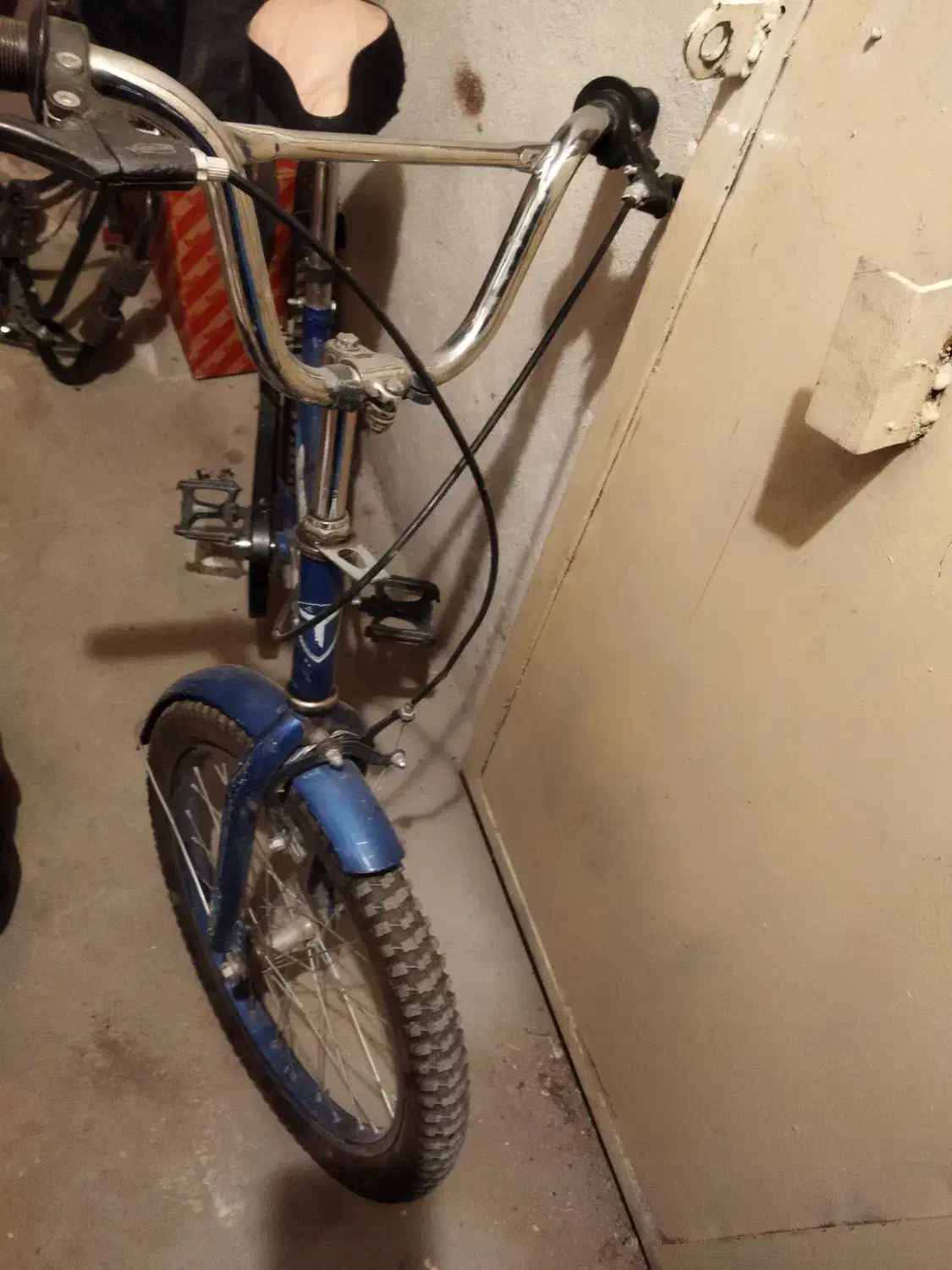 دوچرخه 20 تمیز ،کم کار کرده ،لاستیک ها نونو یزد|دوچرخه، اسکیت، اسکوتر|نهاوند, |دیوار