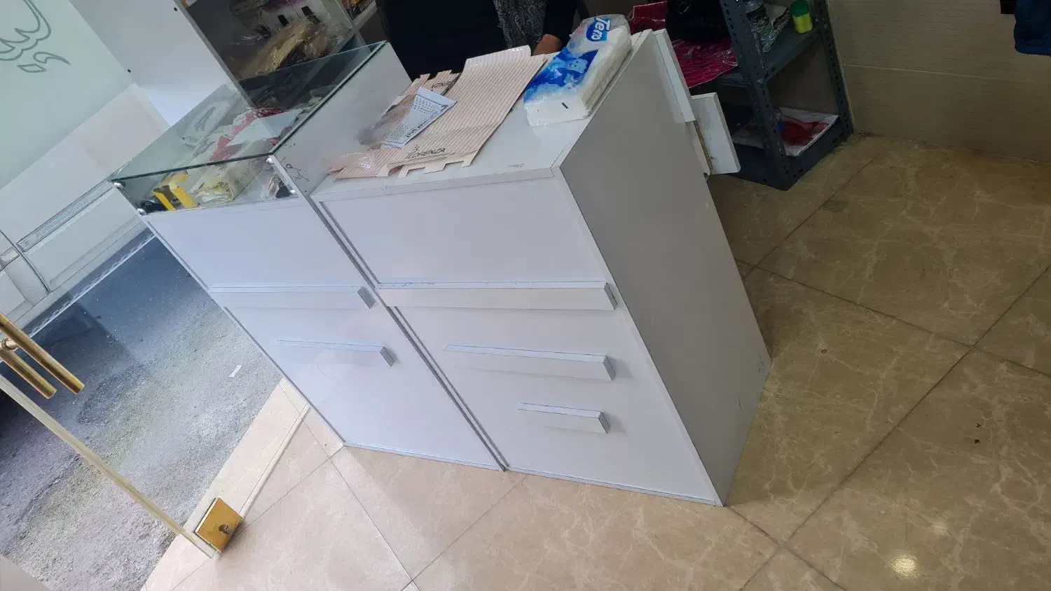 قفسه مغازه|فروشگاه و مغازه|رشت, صفاری|دیوار