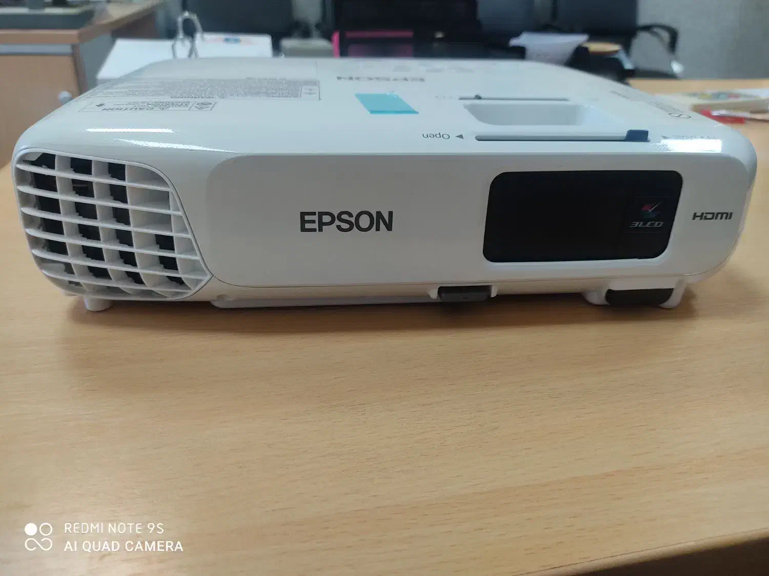 ویدیو پروژکتور اپسون EB-s18|تلویزیون و پروژکتور|زاهدان, |دیوار