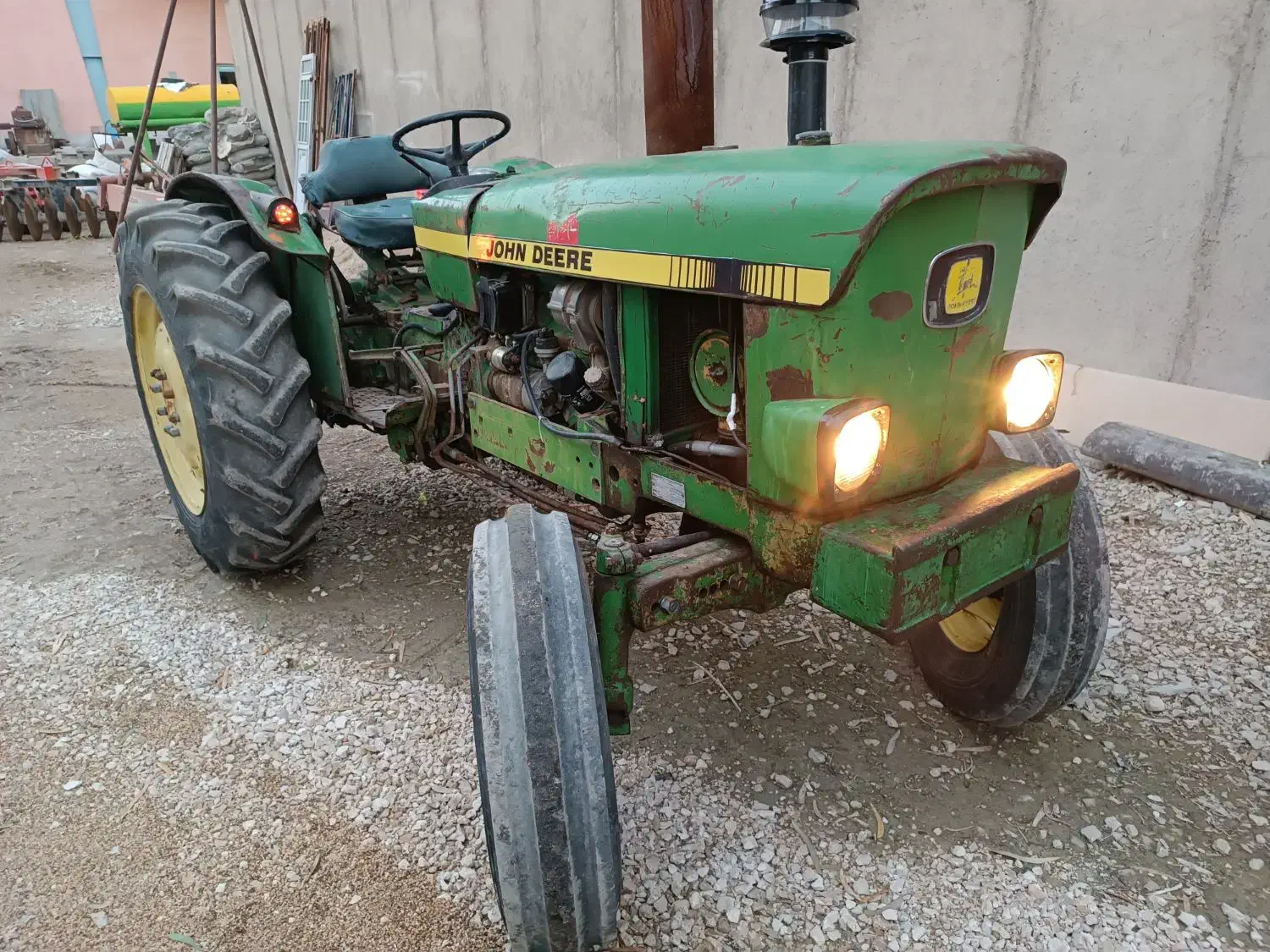 تراکتور ۲۱۳۰ مدارک کامل بدون ایراد|خودرو سنگین|زرقان, |دیوار