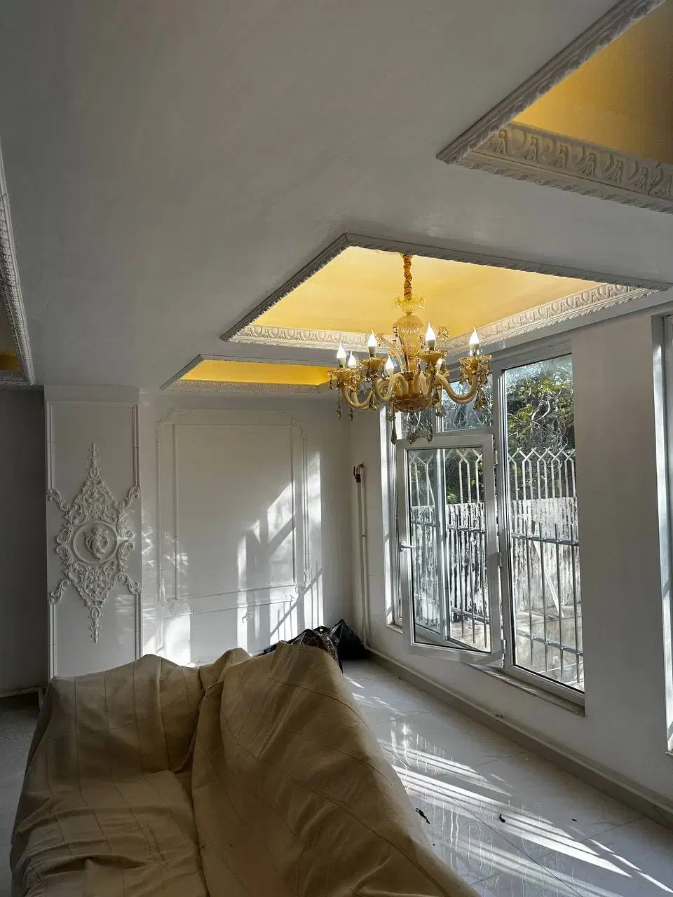 گچ بری / تولید گچبری پیش ساخته، کابینت،کاغذدیواری|مصالح و تجهیزات ساختمان|تبریز, |دیوار