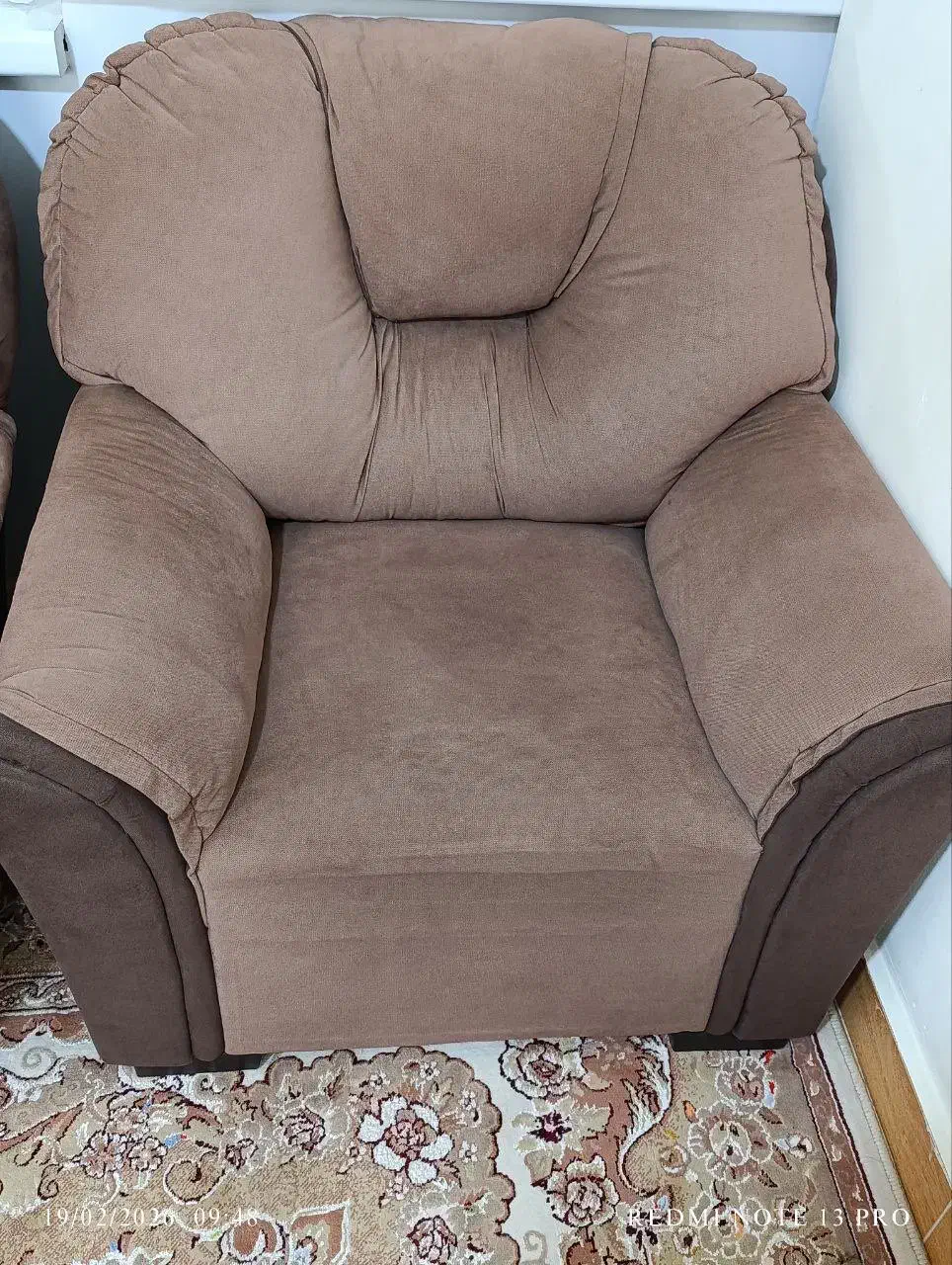 مبل ۷ نفره|مبلمان خانگی و میز عسلی|رشت, آزادگان|دیوار