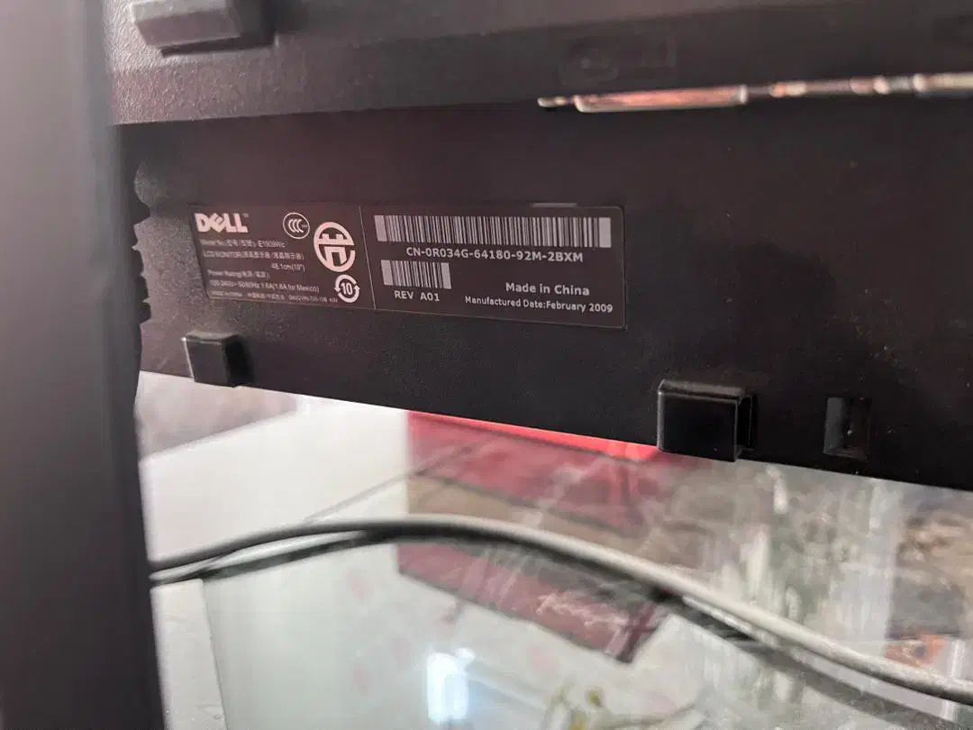 مانیتور 19 اینچ دل Dell|قطعات و لوازم جانبی رایانه|تهران, فلسطین (میدان انقلاب)|دیوار