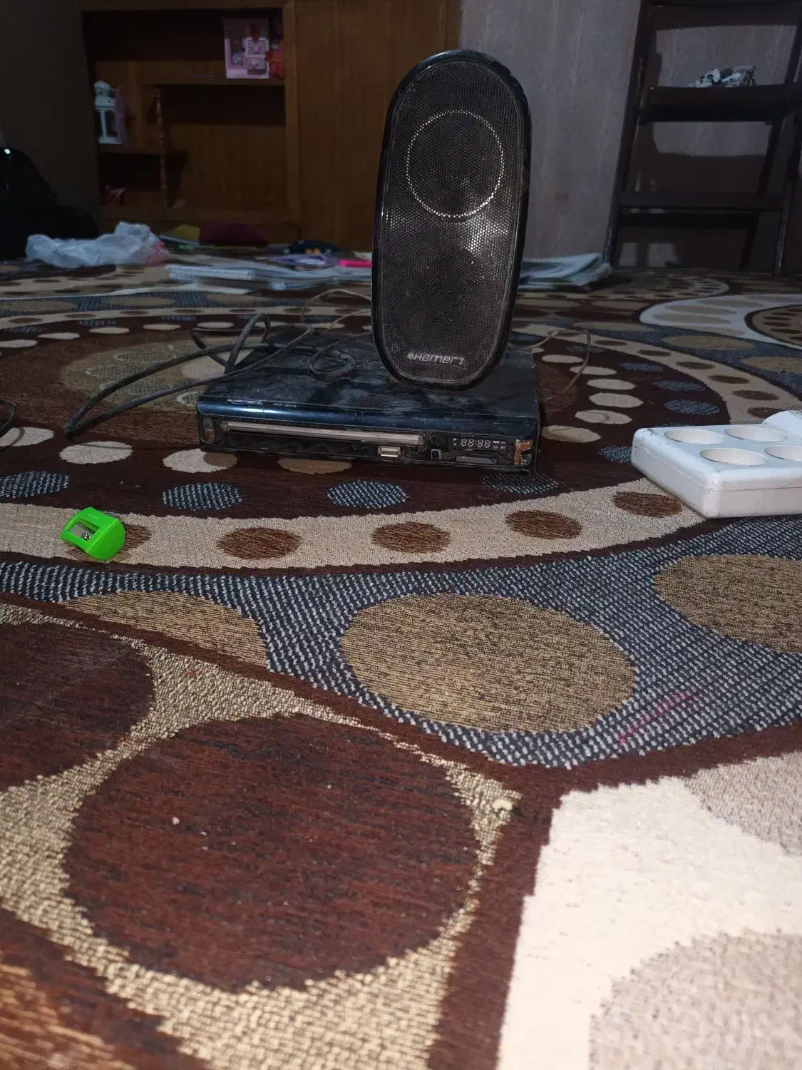 دی‌وی‌دی|صوتی و تصویری|اصفهان, دستگرده|دیوار