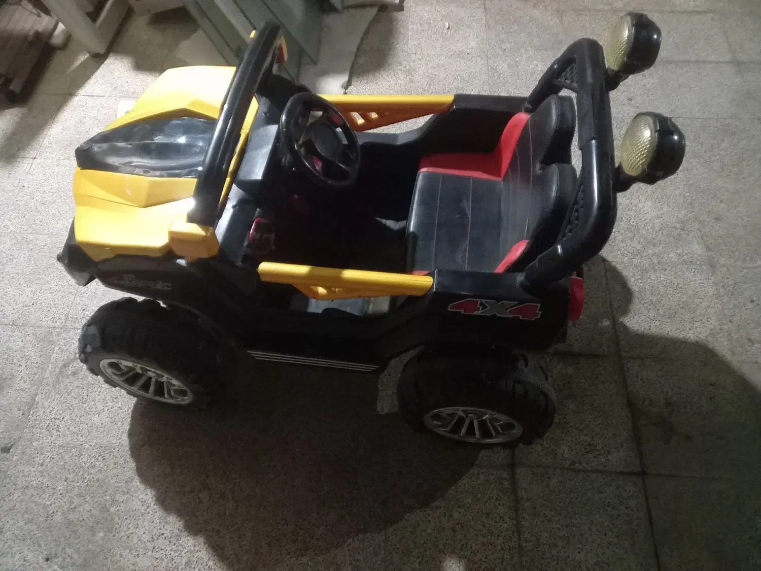 ماشین ۲نفره ۴متوره|اسباب‌بازی بچه|مسجد سلیمان, |دیوار