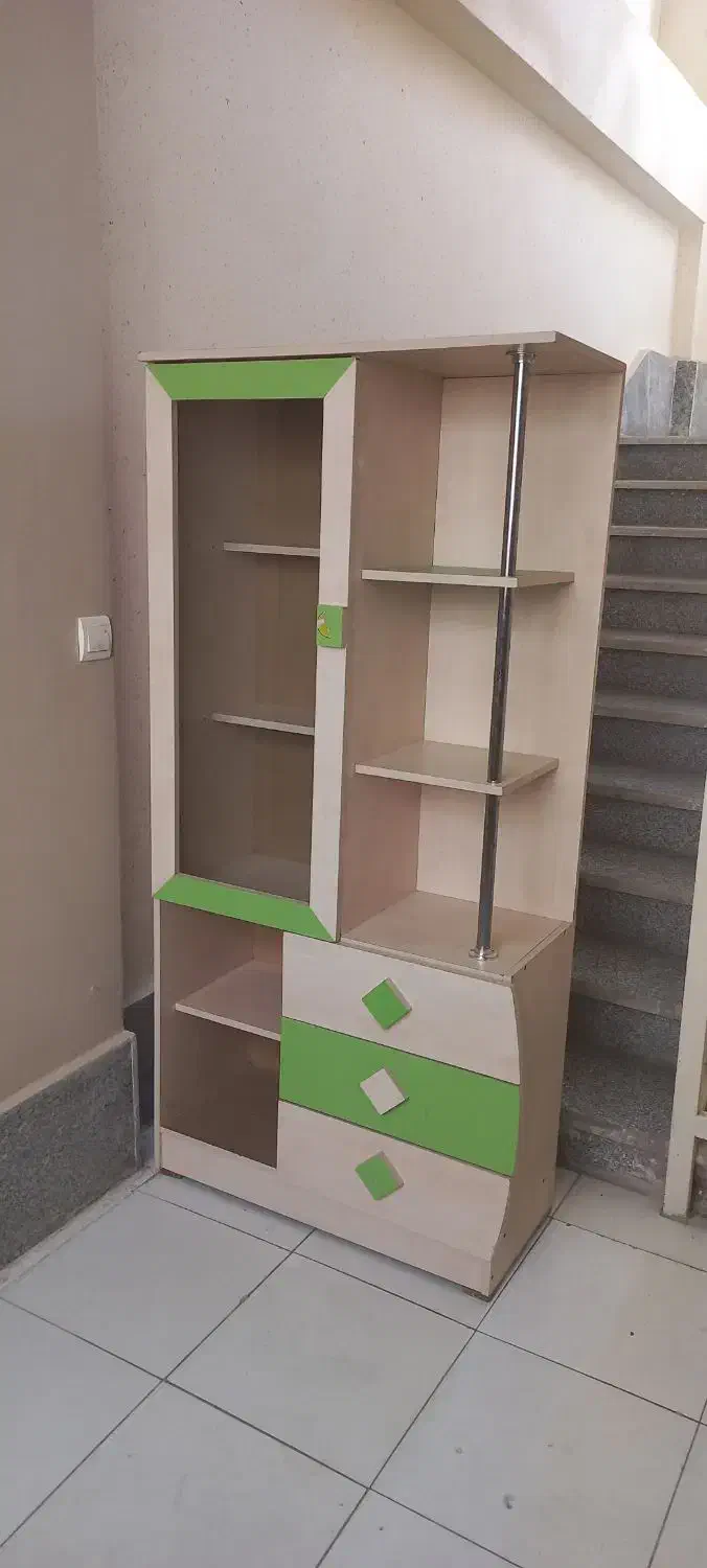 کمد و کتابخوانه|اسباب و اثاث بچه|صدرا-فارس, فاز ۱|دیوار