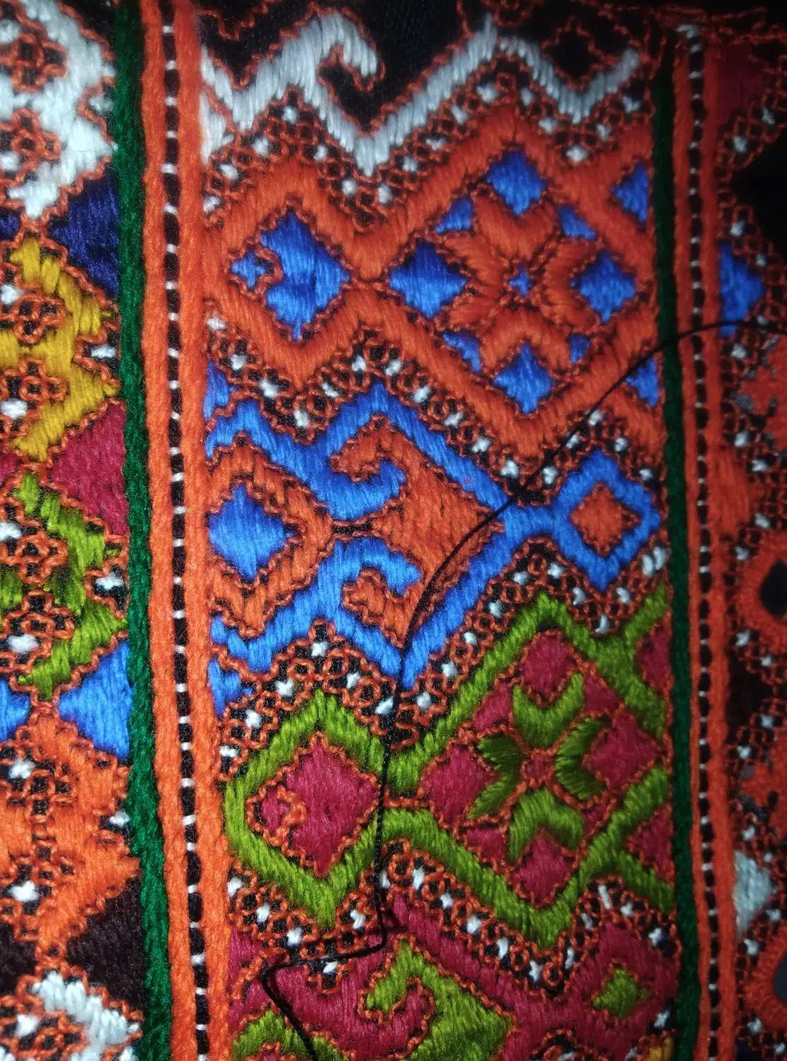 زی استین چرخ و دست|لباس|خاش, |دیوار