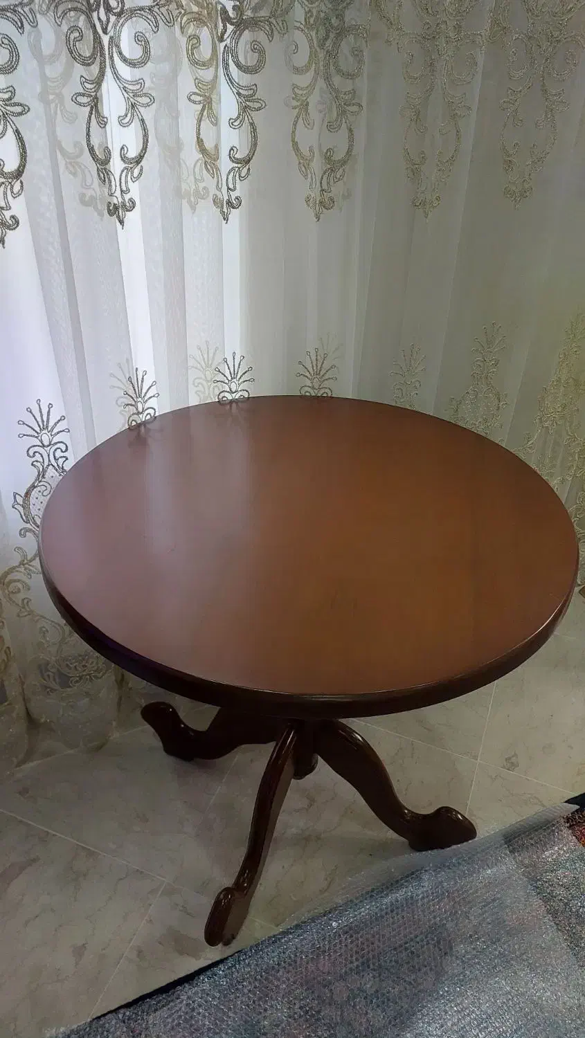 میز گرد|میز و صندلی غذاخوری|قم, سالاریه|دیوار