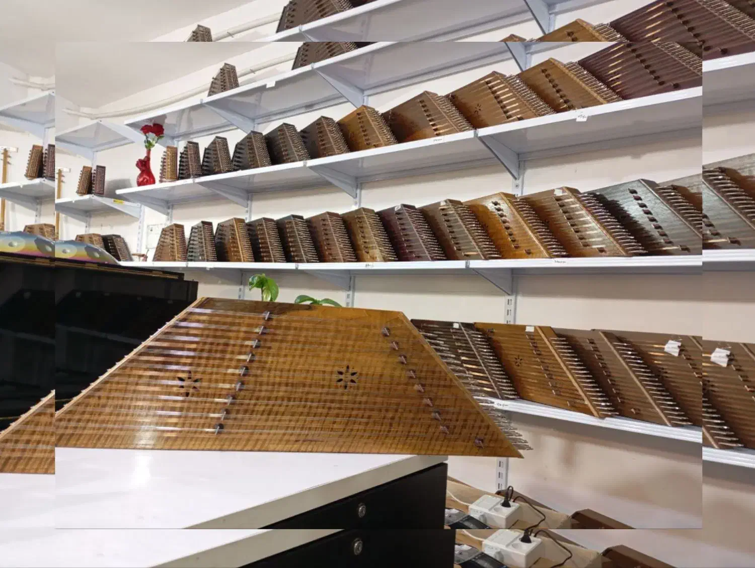 سنتور ممتاز صفحه تماما فر|سازهای سنتی|شیراز, وصال|دیوار