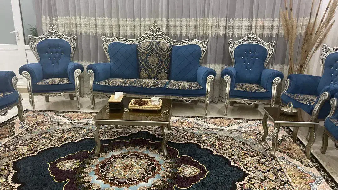 مبل سلطنتی ۹ نفره به همراه میز ناهار خوری ۶ نفره|مبلمان خانگی و میز عسلی|ایذه, |دیوار