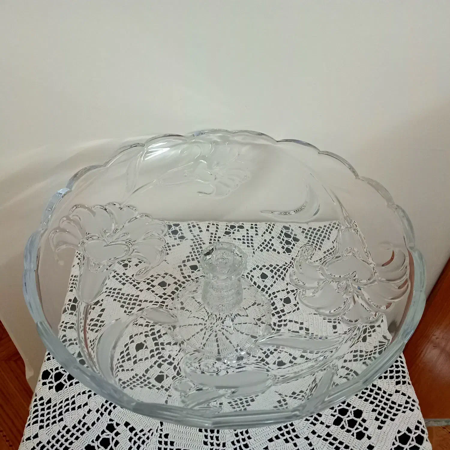 سرویس بلور گل شیپوری|میز و صندلی غذاخوری|اندیشه, اندیشه فاز ۳|دیوار