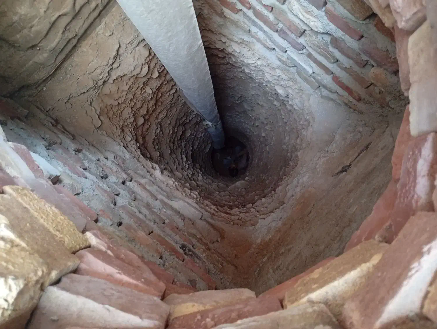 چاه کن با سابقه|خدمات پیشه و مهارت|خاش, |دیوار