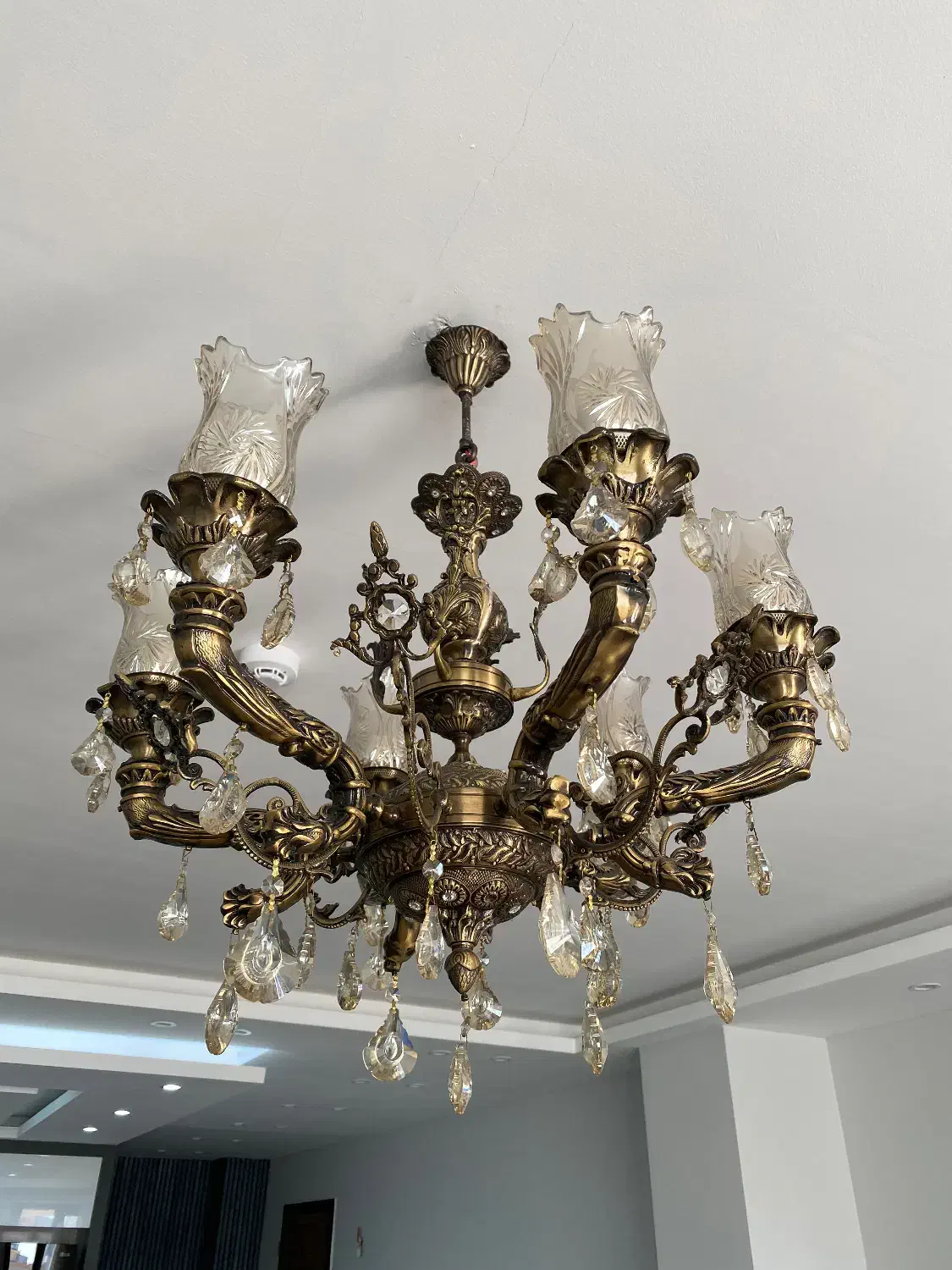 لوستر برنز ۶ شاخه بهمراه ۳ دیوارکوب|لوستر و چراغ آویز|اصفهان, میرعماد|دیوار