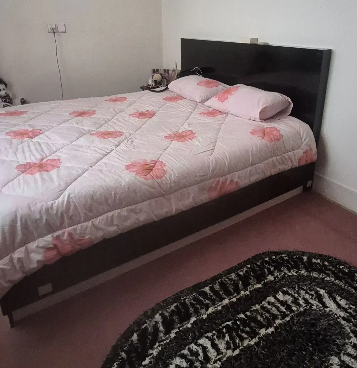 سرویس خواب|تخت و سرویس خواب|شاهین‌شهر, حافظ جنوبی|دیوار