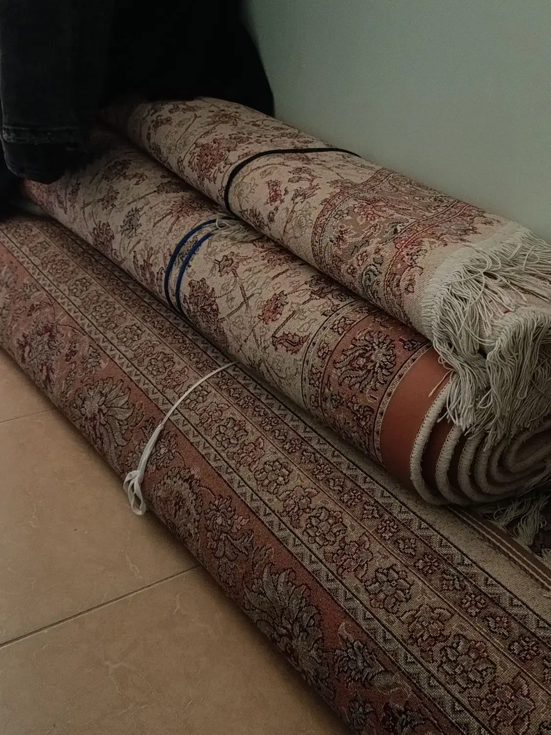 فروش 3 تخته فرش|فرش|صدرا-فارس, فاز ۱|دیوار