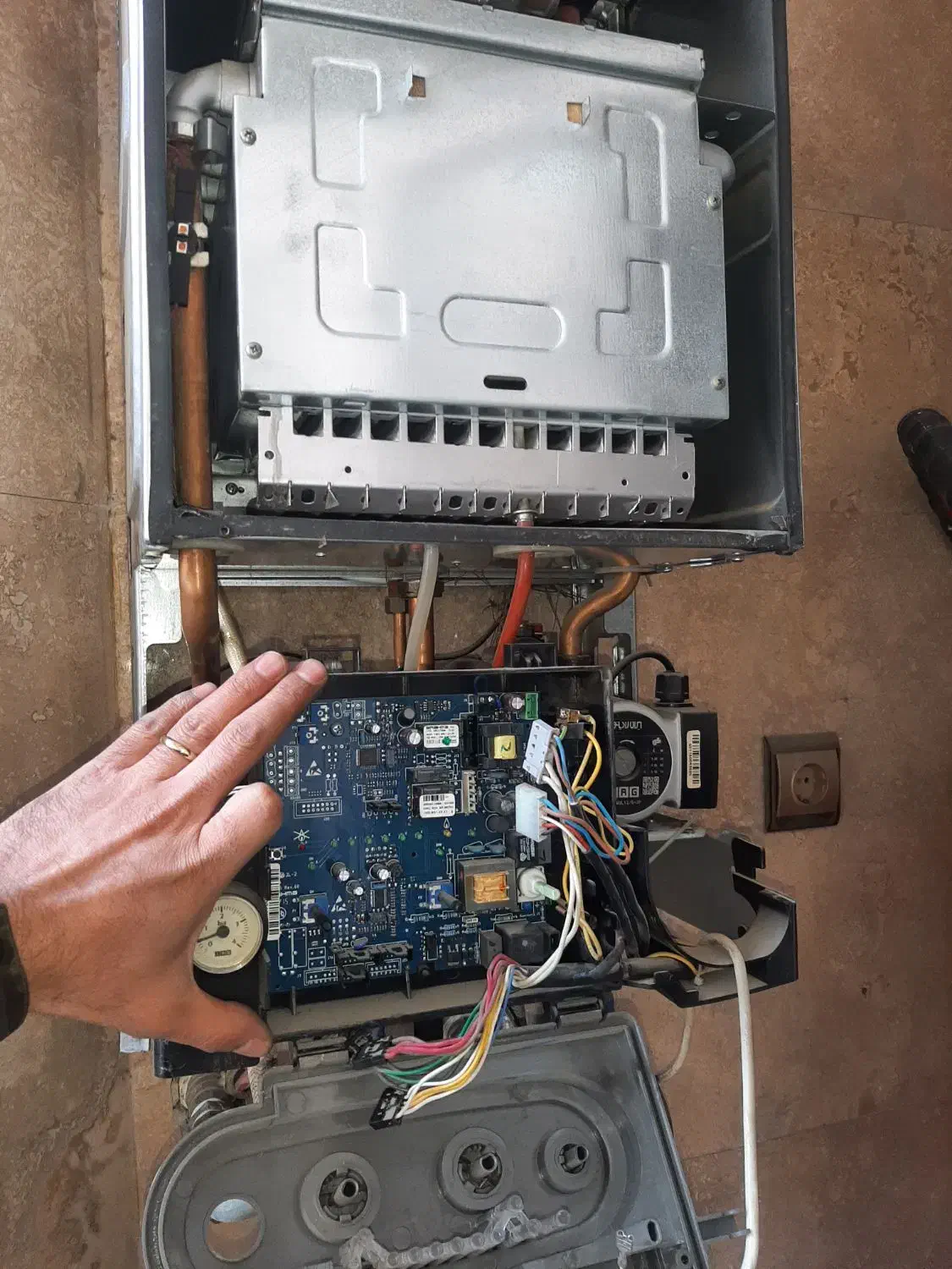 تعمییر ابگرمکن و پکیج و کولر ابی|آبگرمکن، پکیج، شوفاژ|اسلام‌شهر, شهرک قائمیه|دیوار